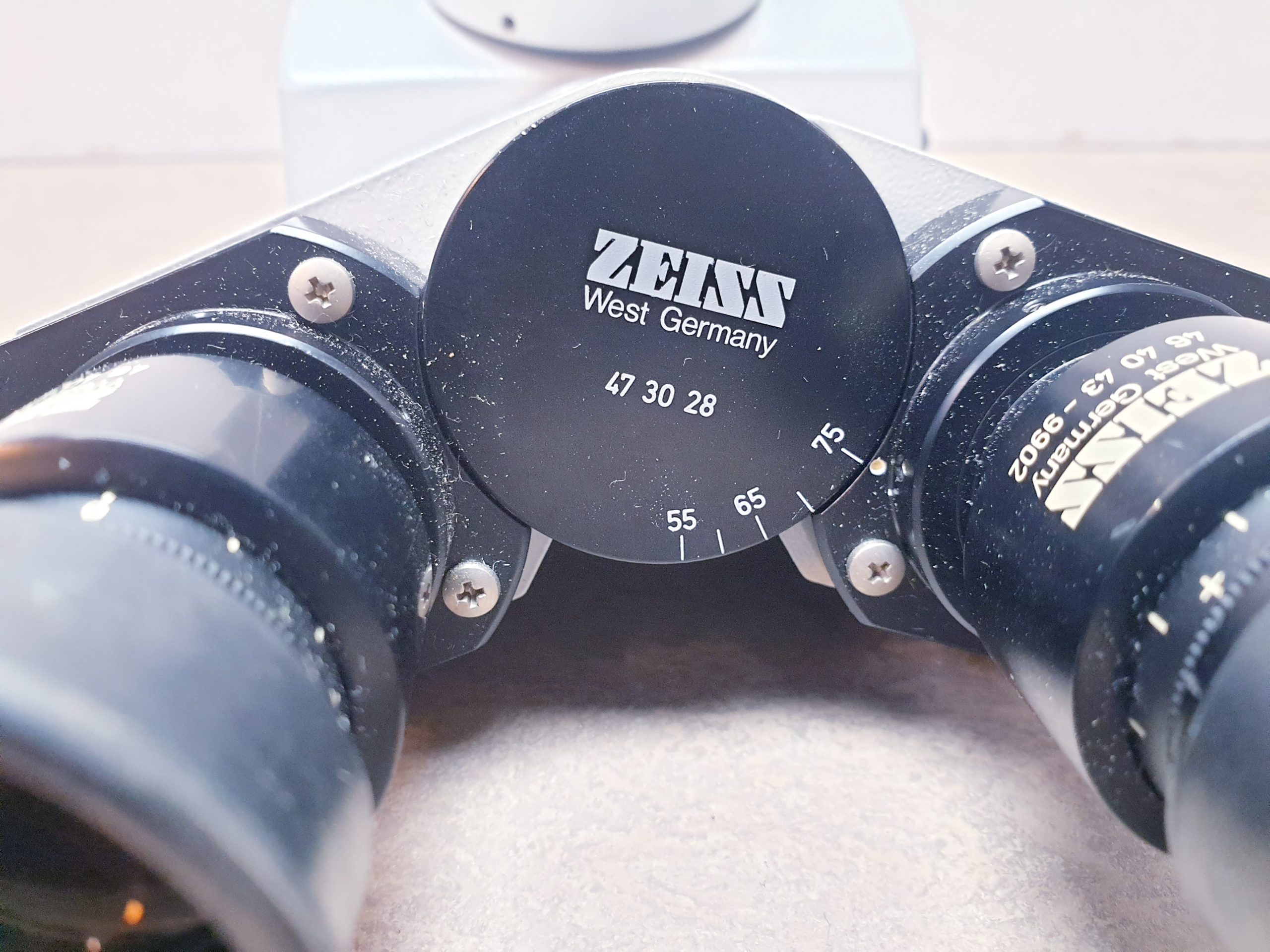 Zeiss 473028 + 46 40 43 – 9902 4Oculare Beobachter Kpl-W10X 18 thumbnail 9