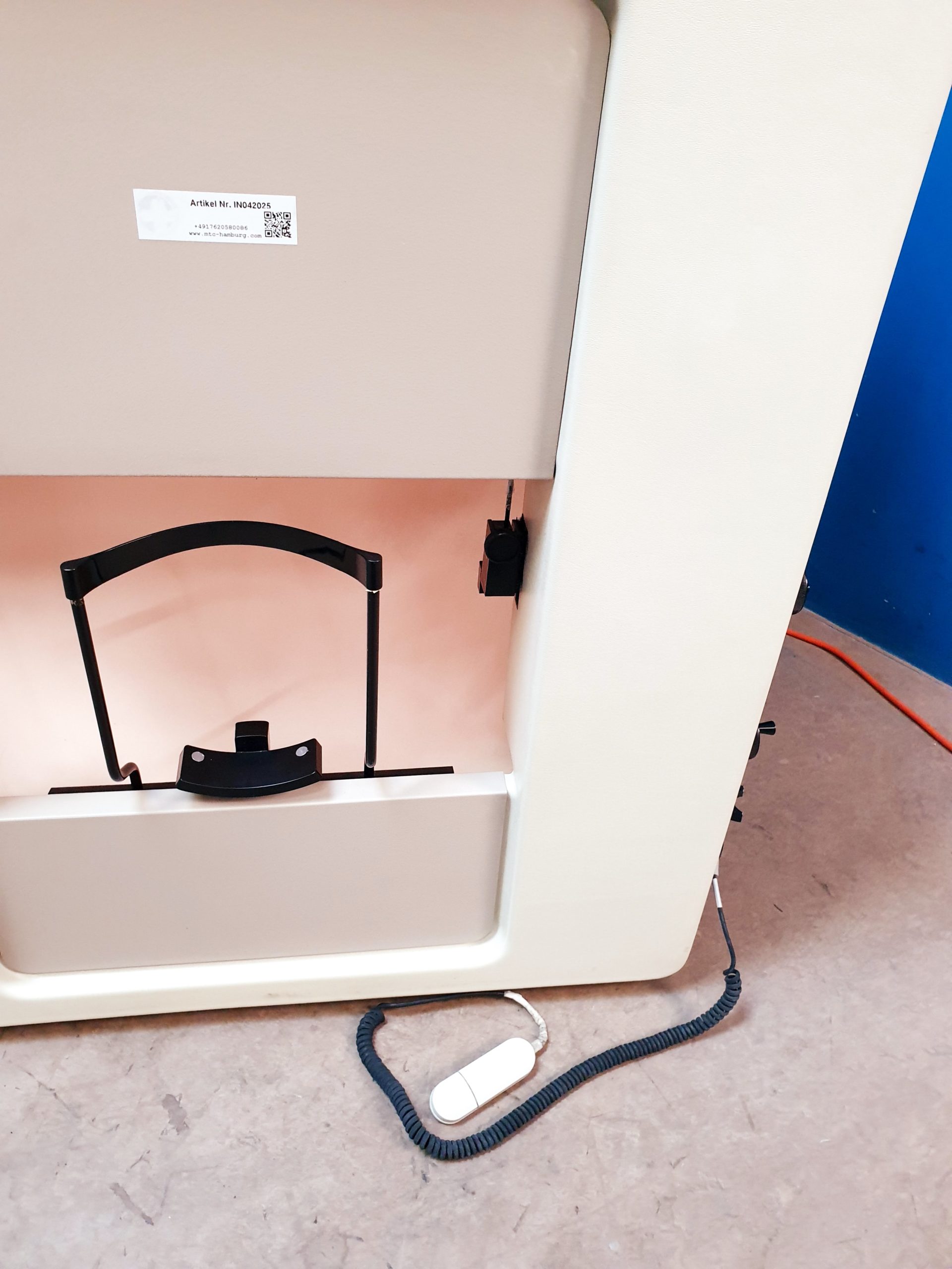 Allergan Humphrey Model 611 Visual Field Analyzer thumbnail 2