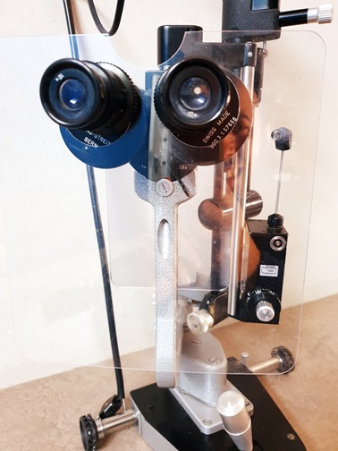 Haag Streit 900 Spaltlampe + AT 900 Tonometer thumbnail 4