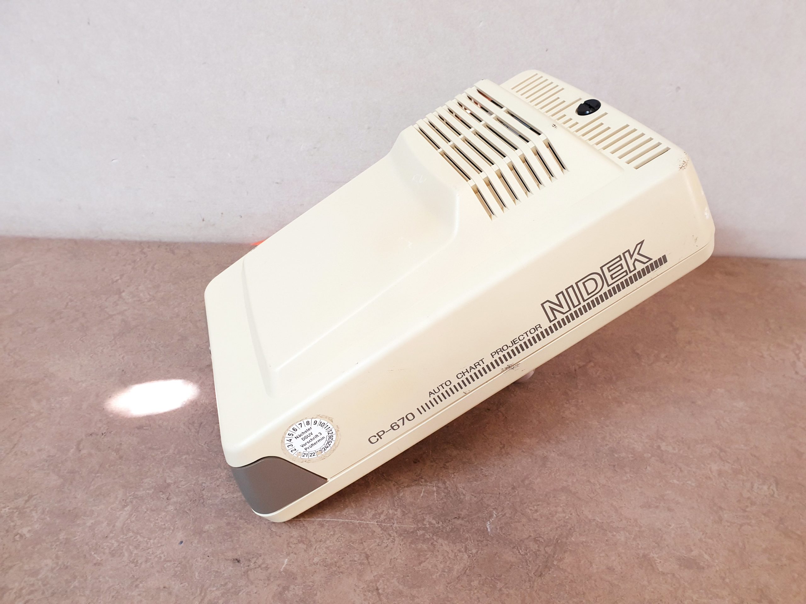 Nidek CP-670 CP 670 Chart Projektor Auto mit Fernbedienung thumbnail 4