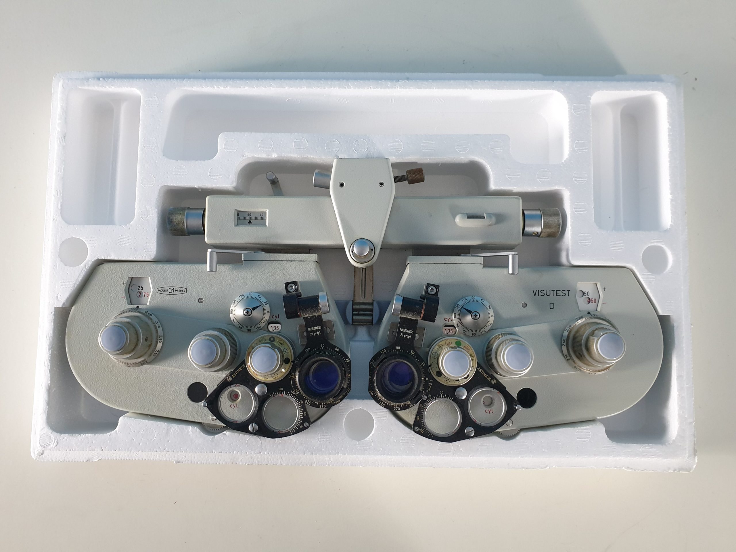 Möller Wedel VISUTEST D – 52305 Phoropter — image 1 of 5