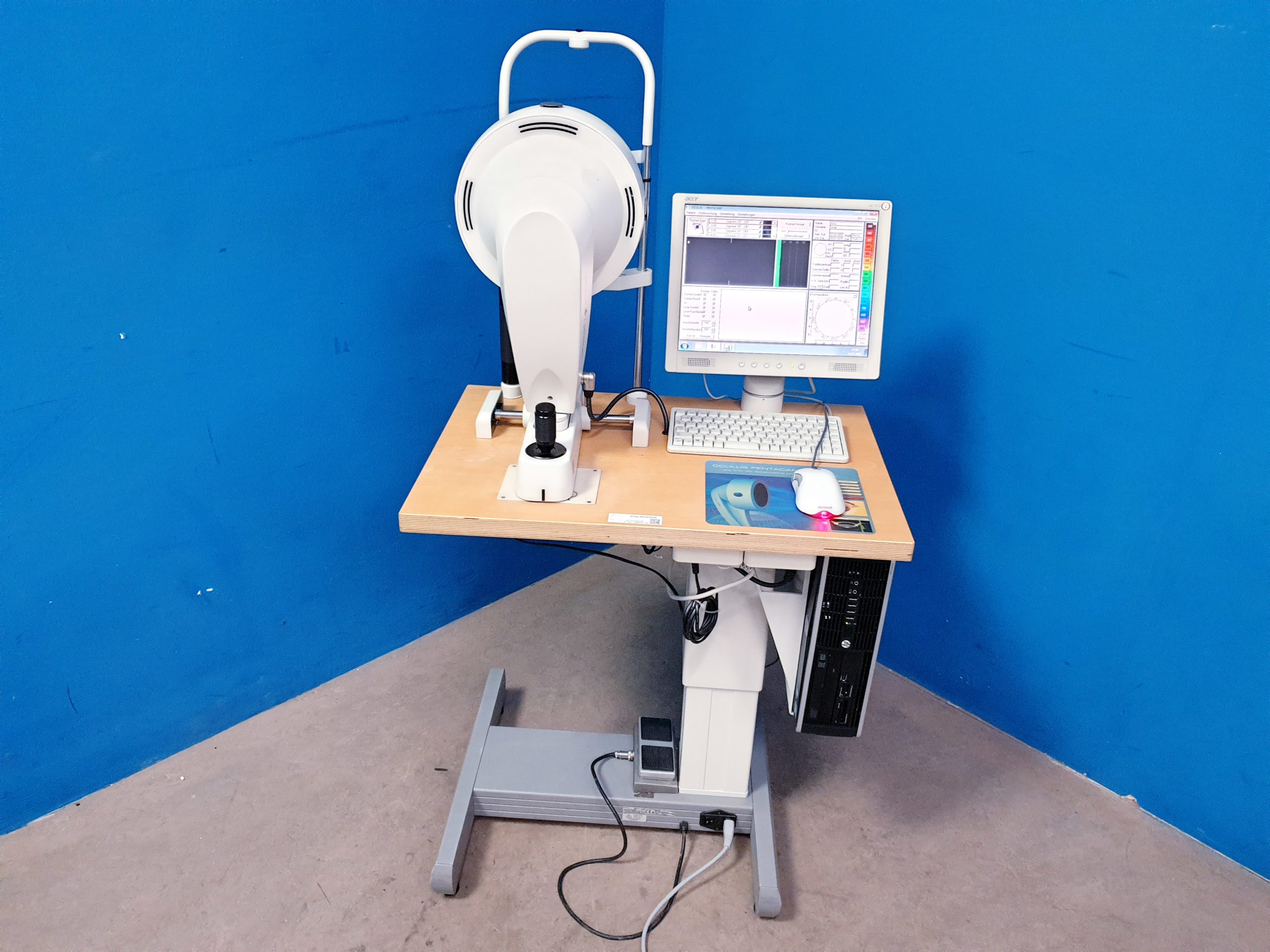 Oculus Pentacam 70700 Anterior Eye Segment Tomography System thumbnail 5