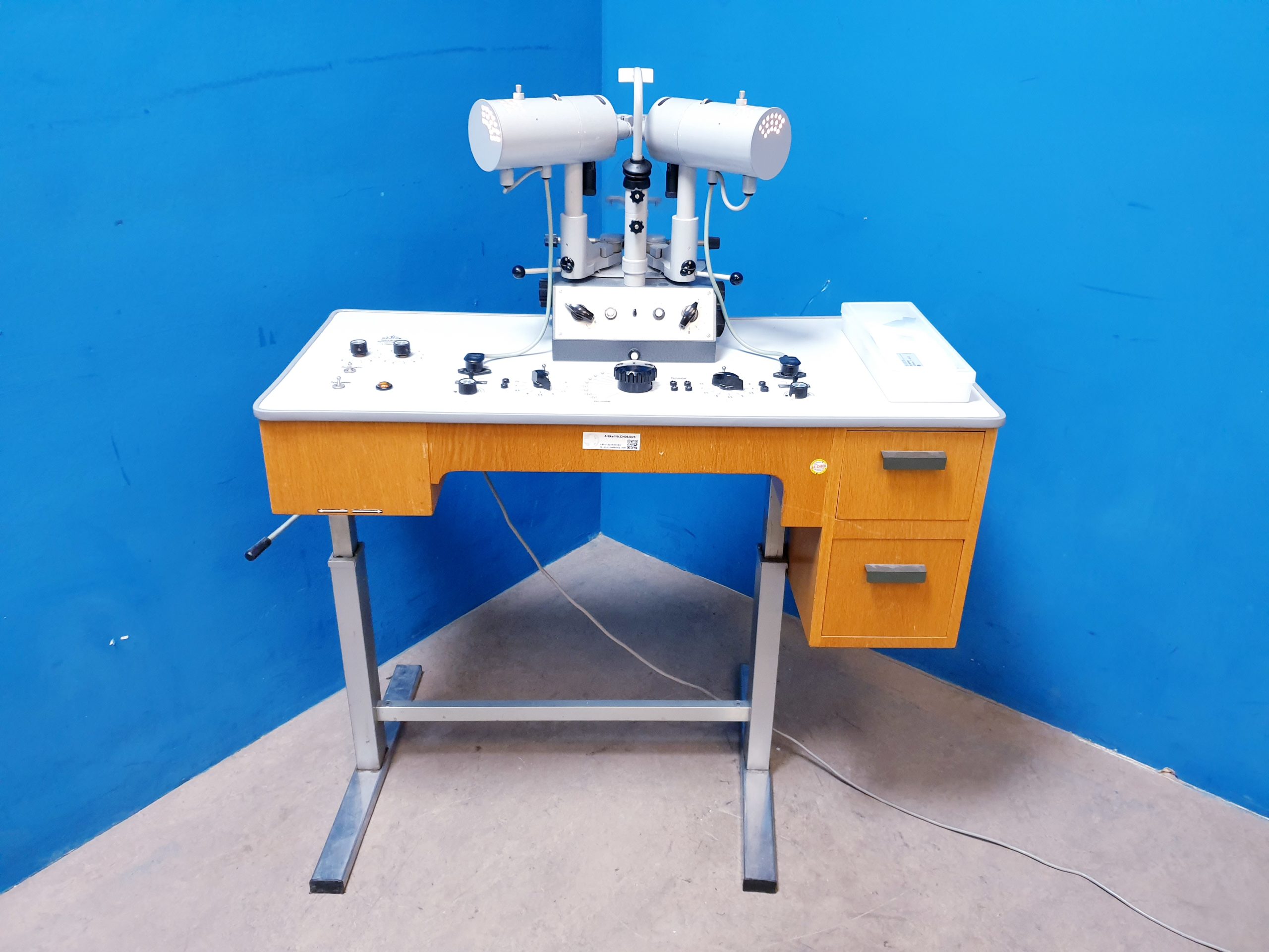 Oculus Synoptometer – Synoptophor – Opthalmic Examination mit Tisch — image 1 of 10