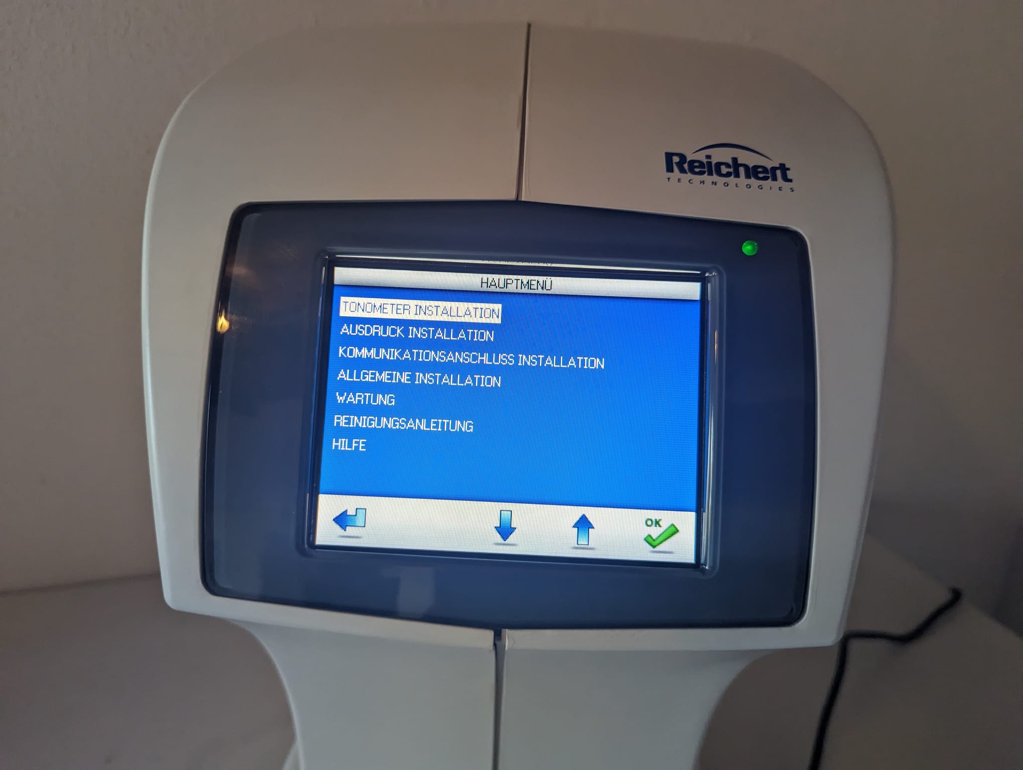 Reichert 7 Non Contact Auto Tonometer DOM 2012 thumbnail 3