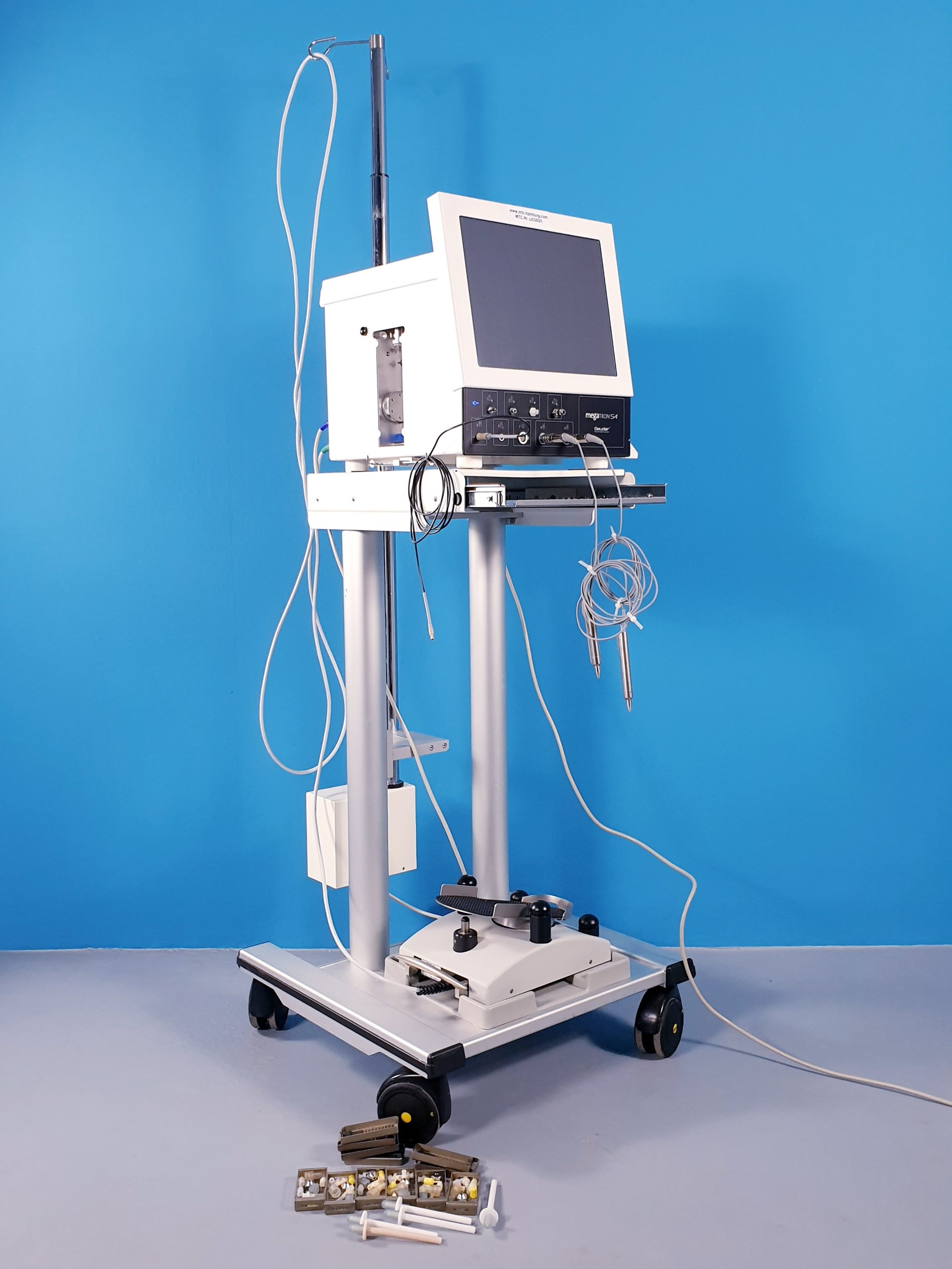 Geuder Megatron S4 // S 4 Ophthalmic Microsurgical System thumbnail 4