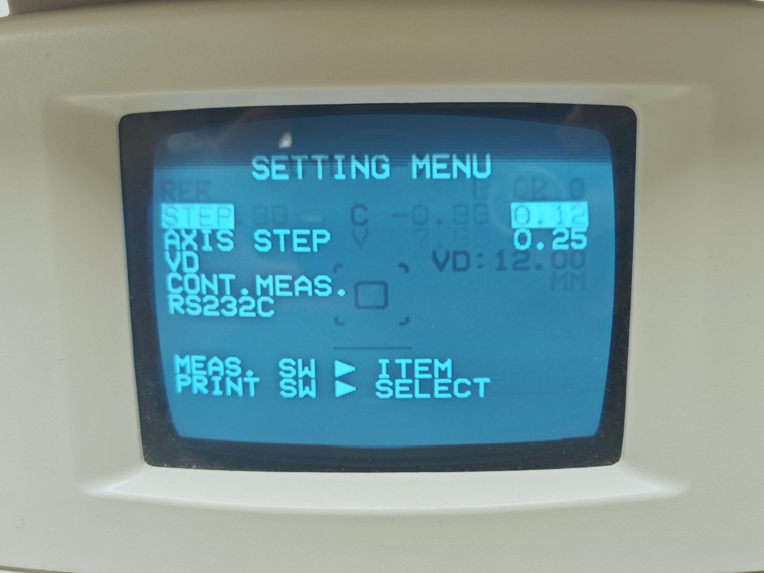 Topcon KR-8100P Autorefraktometer – ungeprüft thumbnail 11