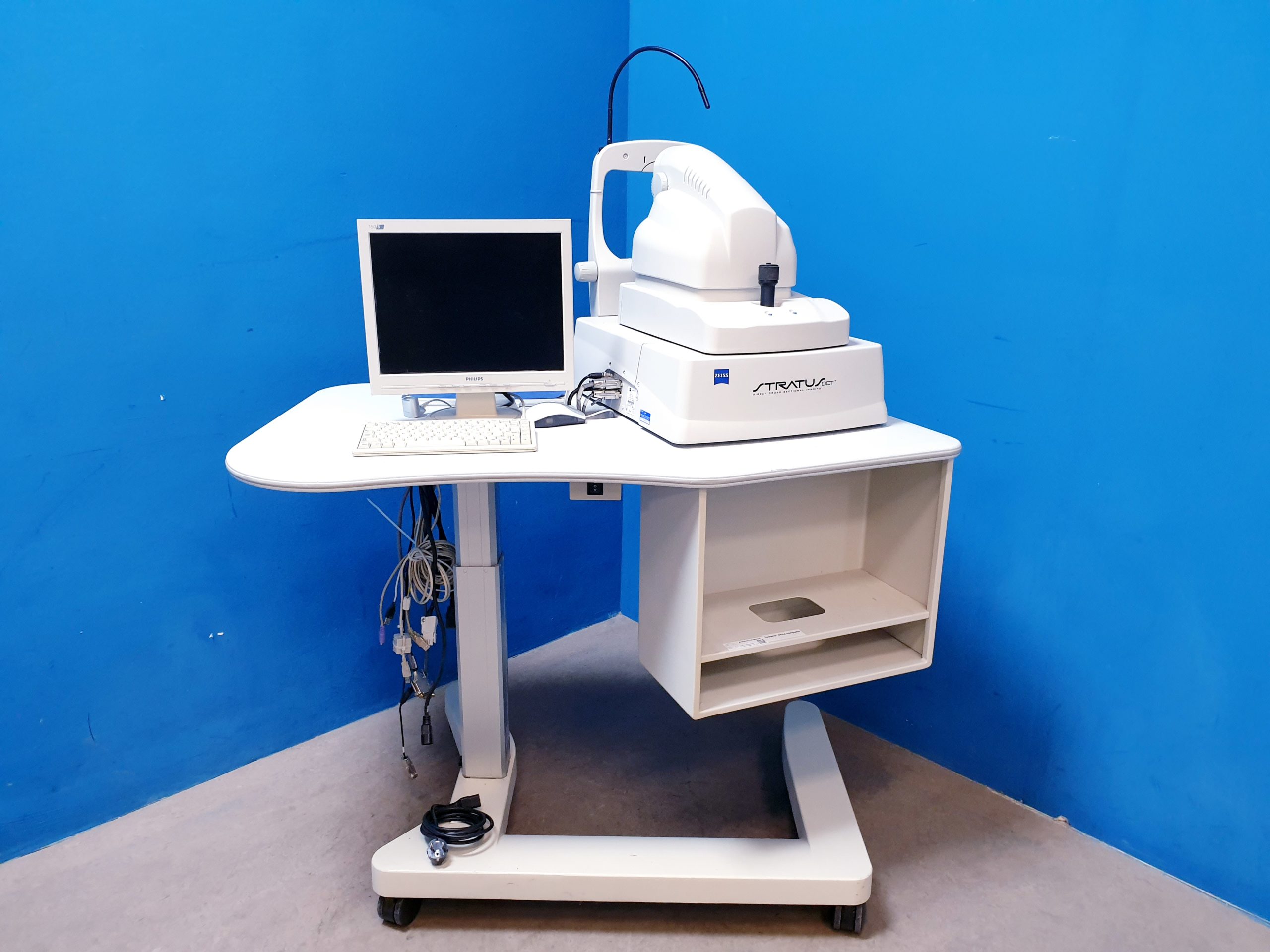 ZEISS Stratus OCT III 3000 Ohne Rechner — image 1 of 11
