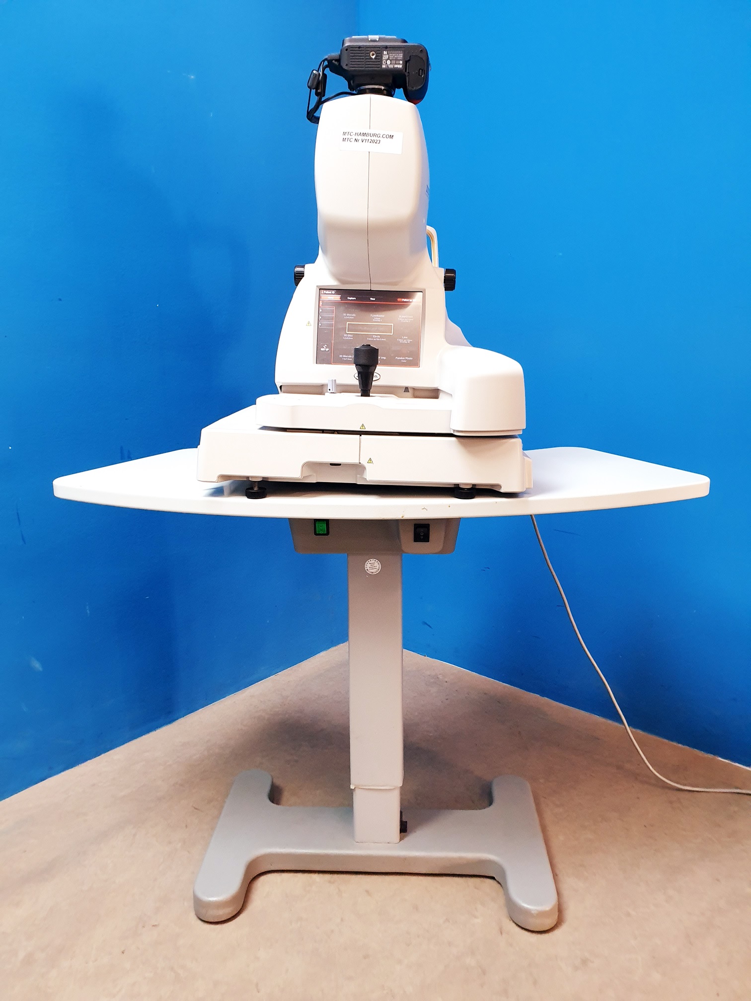 Topcon 3D OCT 2000 // 3D OCT-2000 Optical Coherence Tomography DOM 2010—- — image 1 of 5