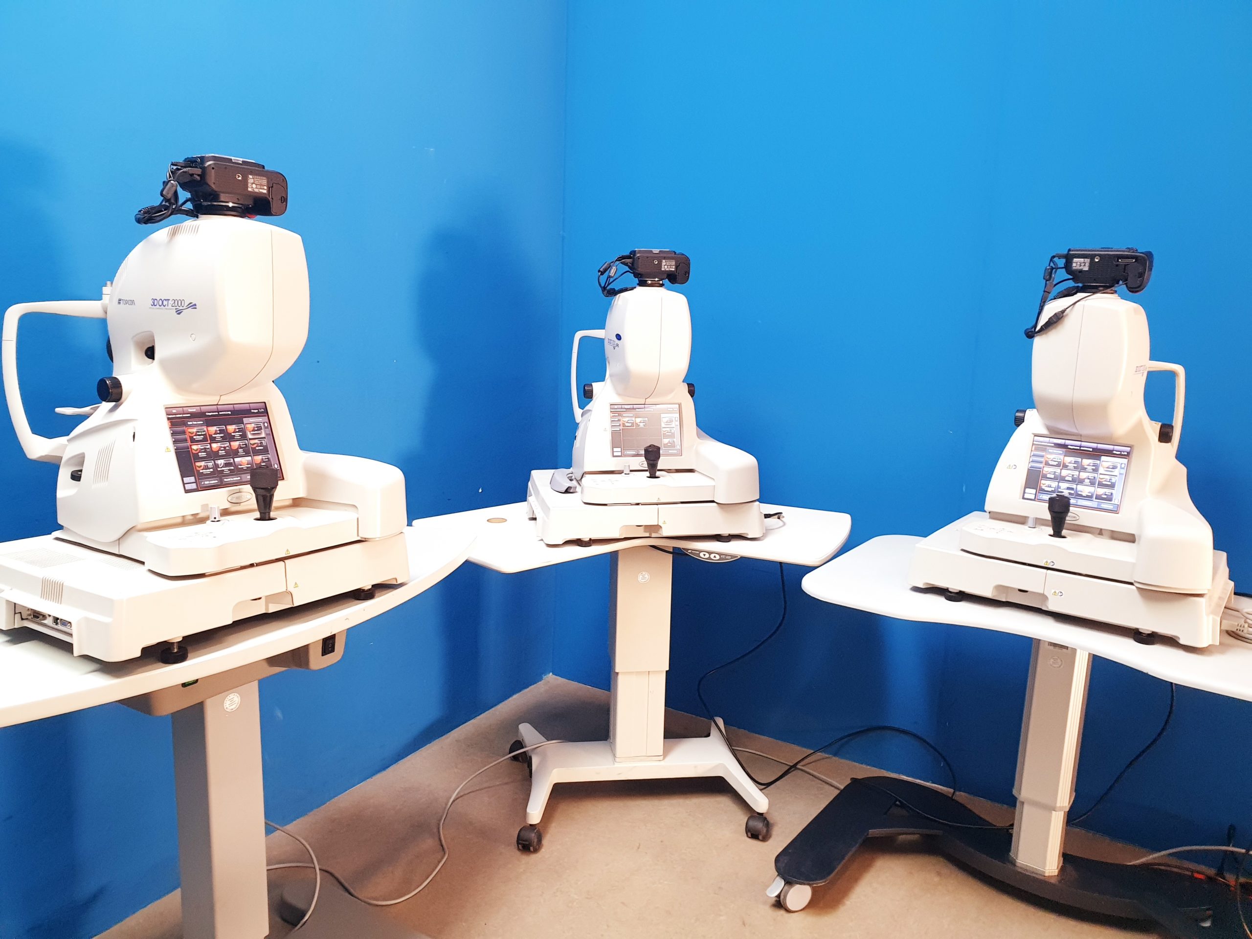 Topcon 3D OCT 2000 // 3D OCT-2000 Optical Coherence Tomography — image 1 of 5