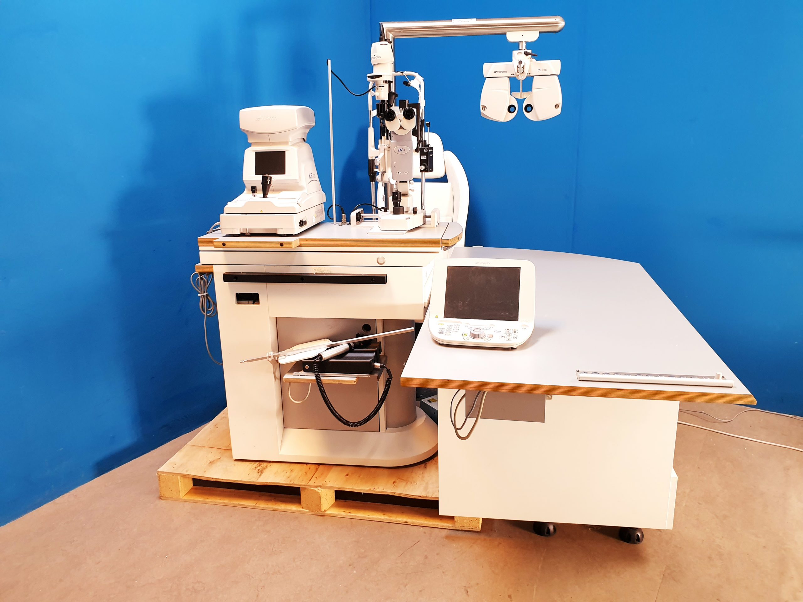 Topcon Ophtalmologische Einheit : SL-D7 + kr-8900 + CV-5000 + KB-50 + Haag Streit AT 900 + …. — image 1 of 33