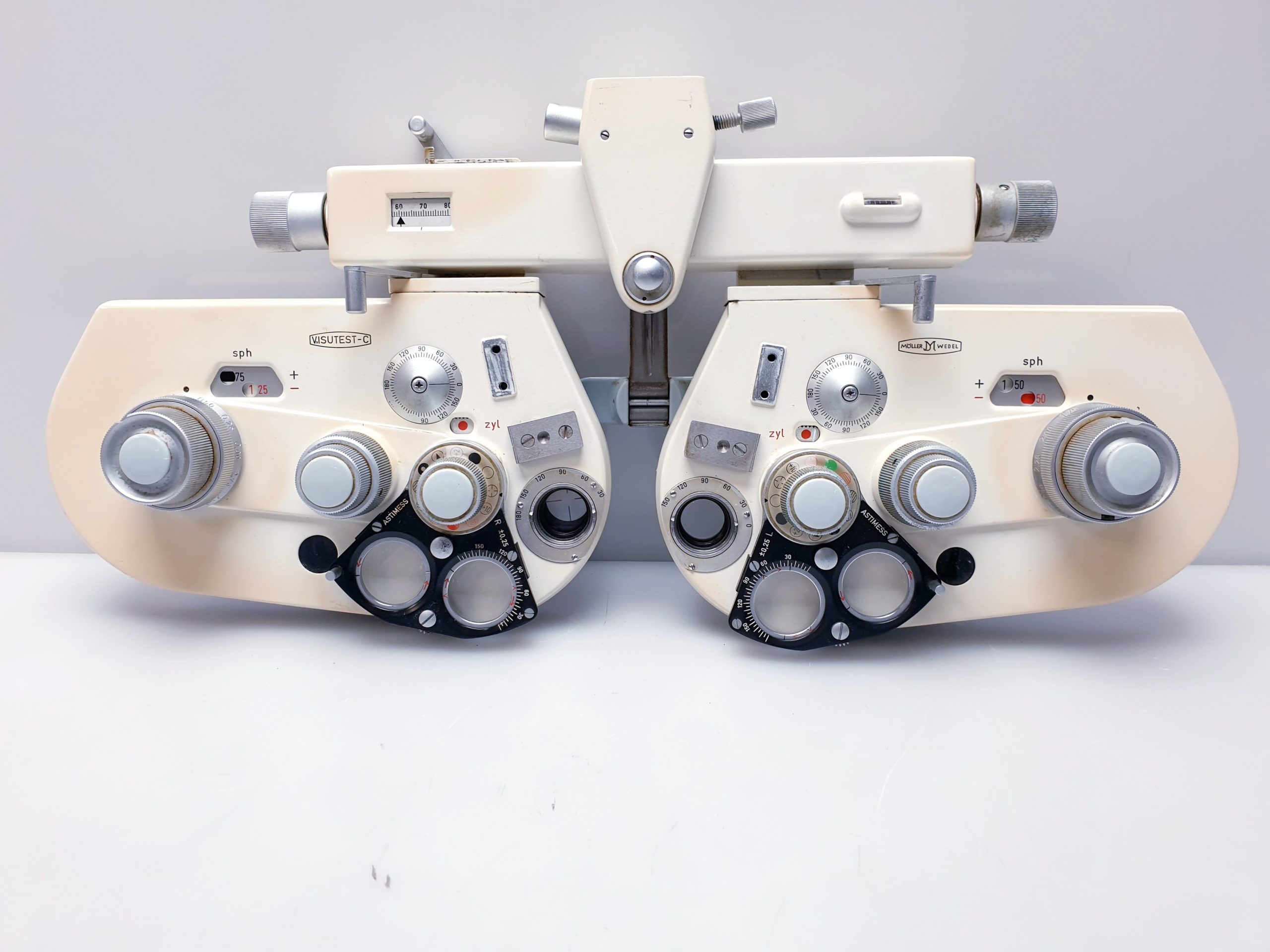 Möller Wedel VISUTEST-C 527743 Phoropter — image 1 of 8