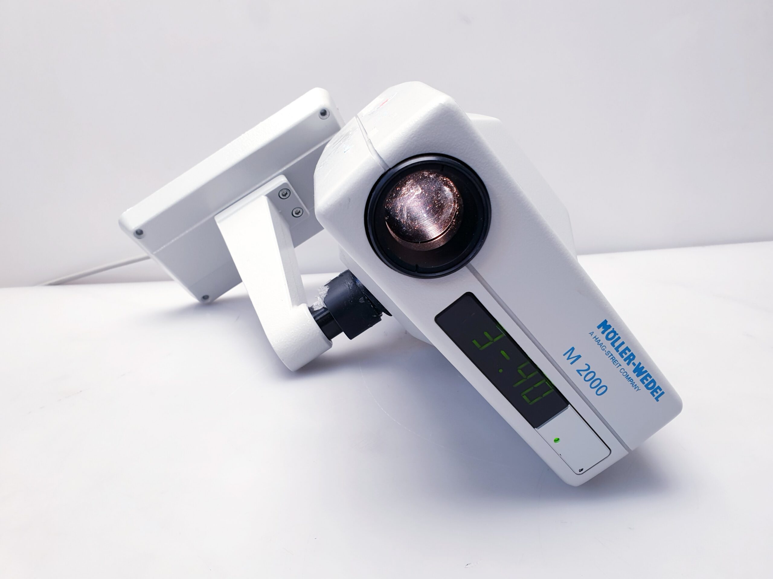 Möller-Wedel M 2000 – M2000 Sehzeichenprojektor Ohne Remote — image 1 of 9