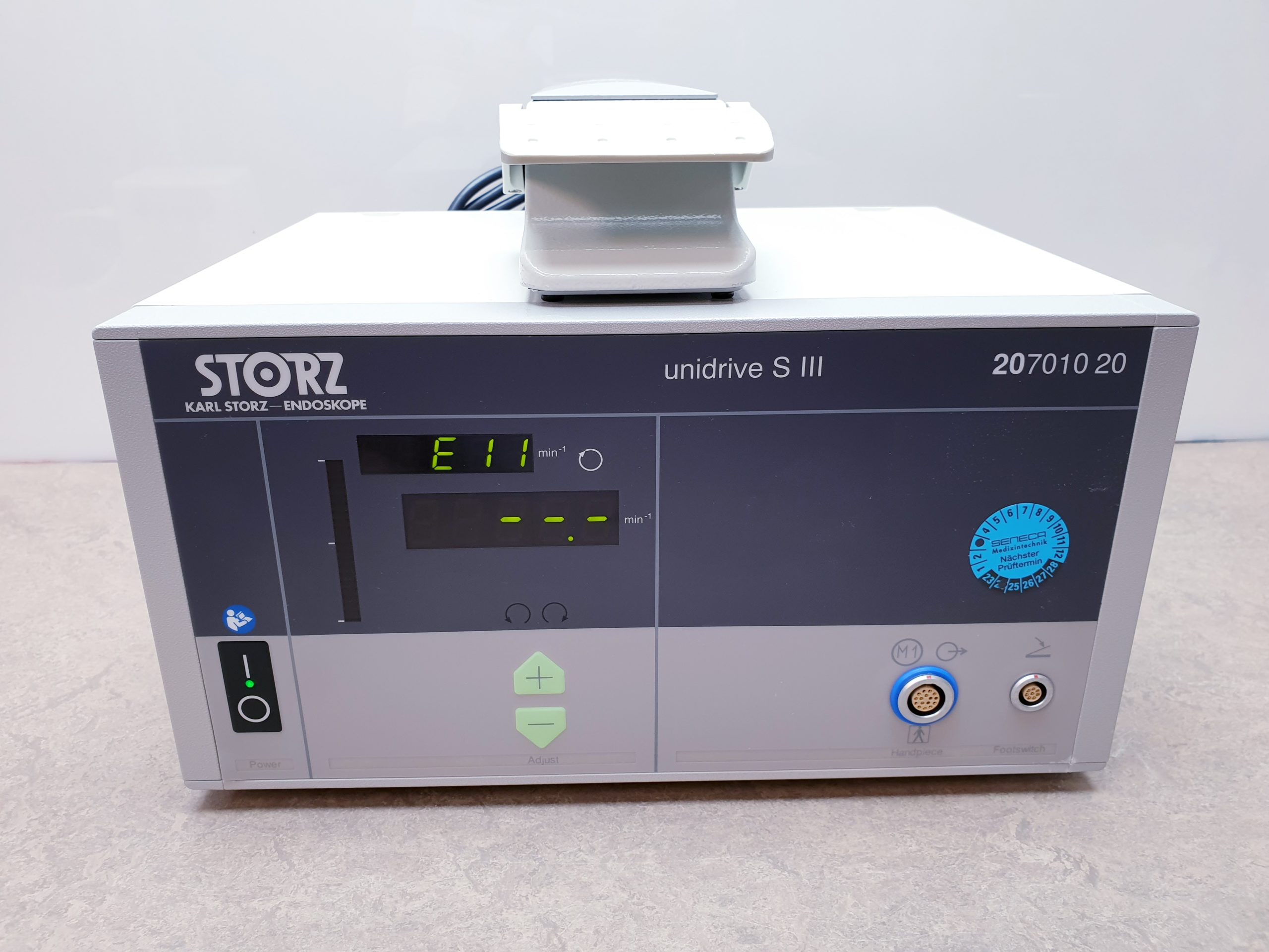 Karl Storz unidrive S III 207010 20 Arthroskopie Shaver mit 20016230 Fußschalter — image 1 of 12