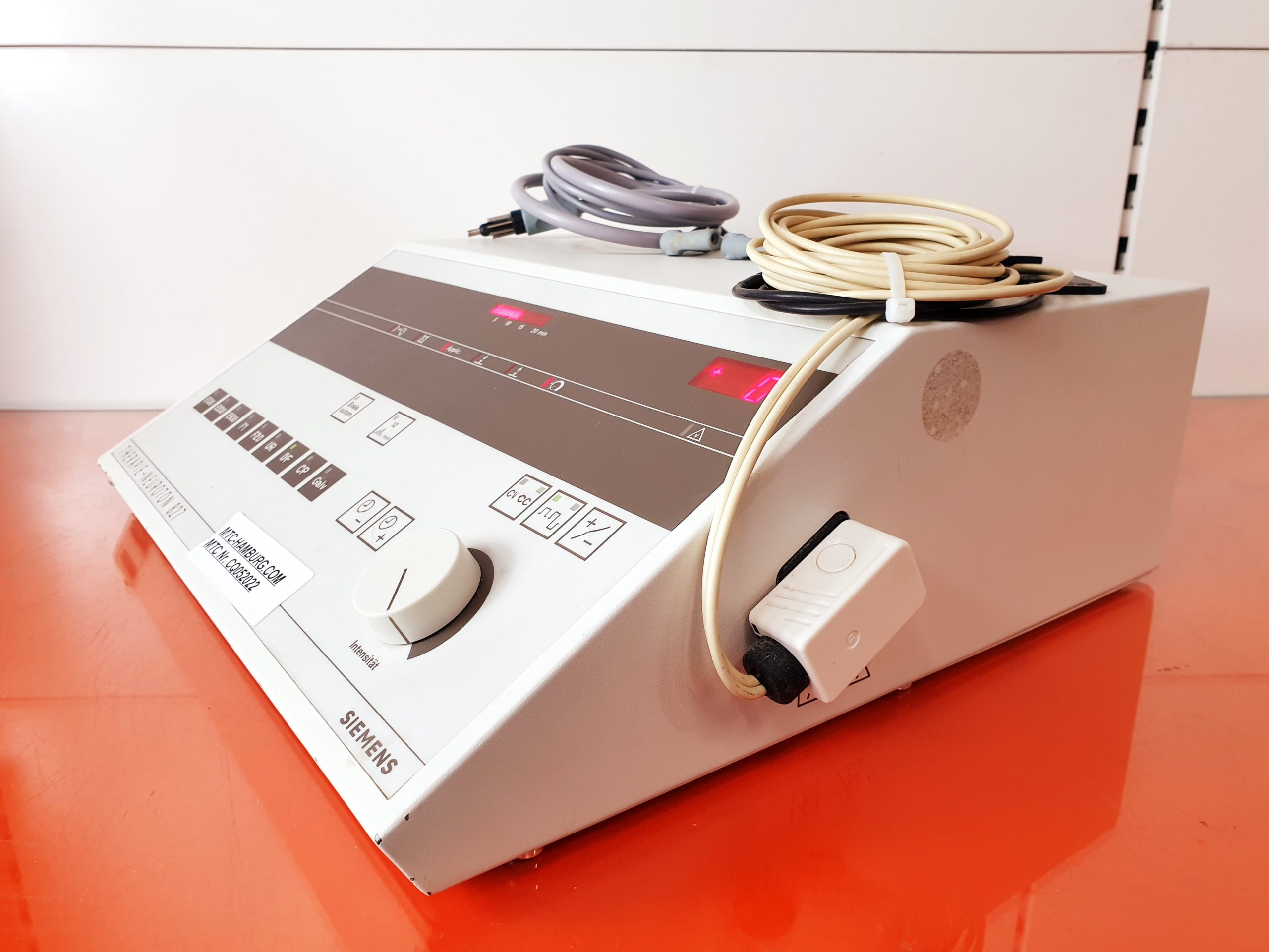 Siemens Therapie Neuroton 827 Reizstrom Physiotherapie Therapie Gerät thumbnail 2