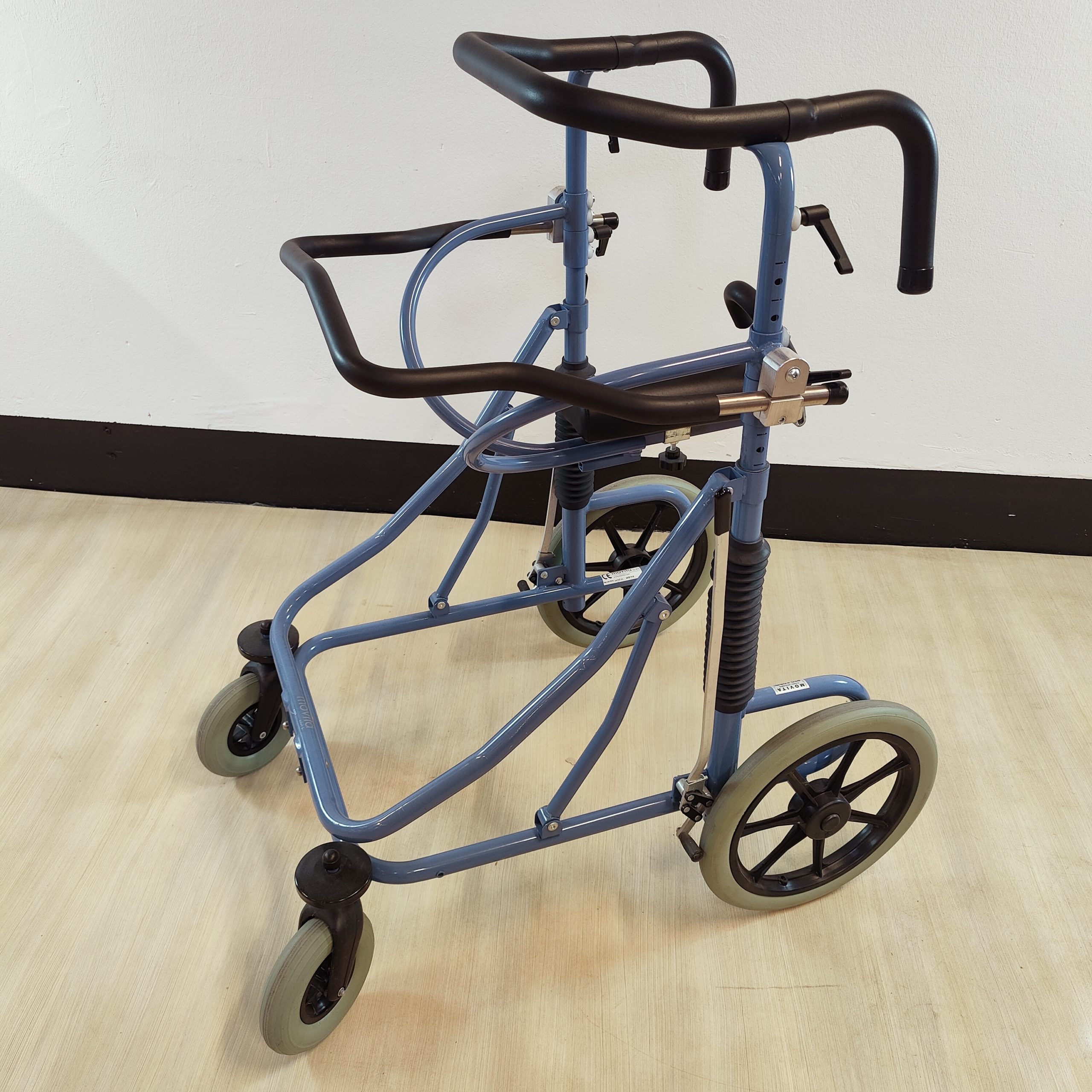 Movita adult L Steh- und Gehhilfe — image 1 of 9
