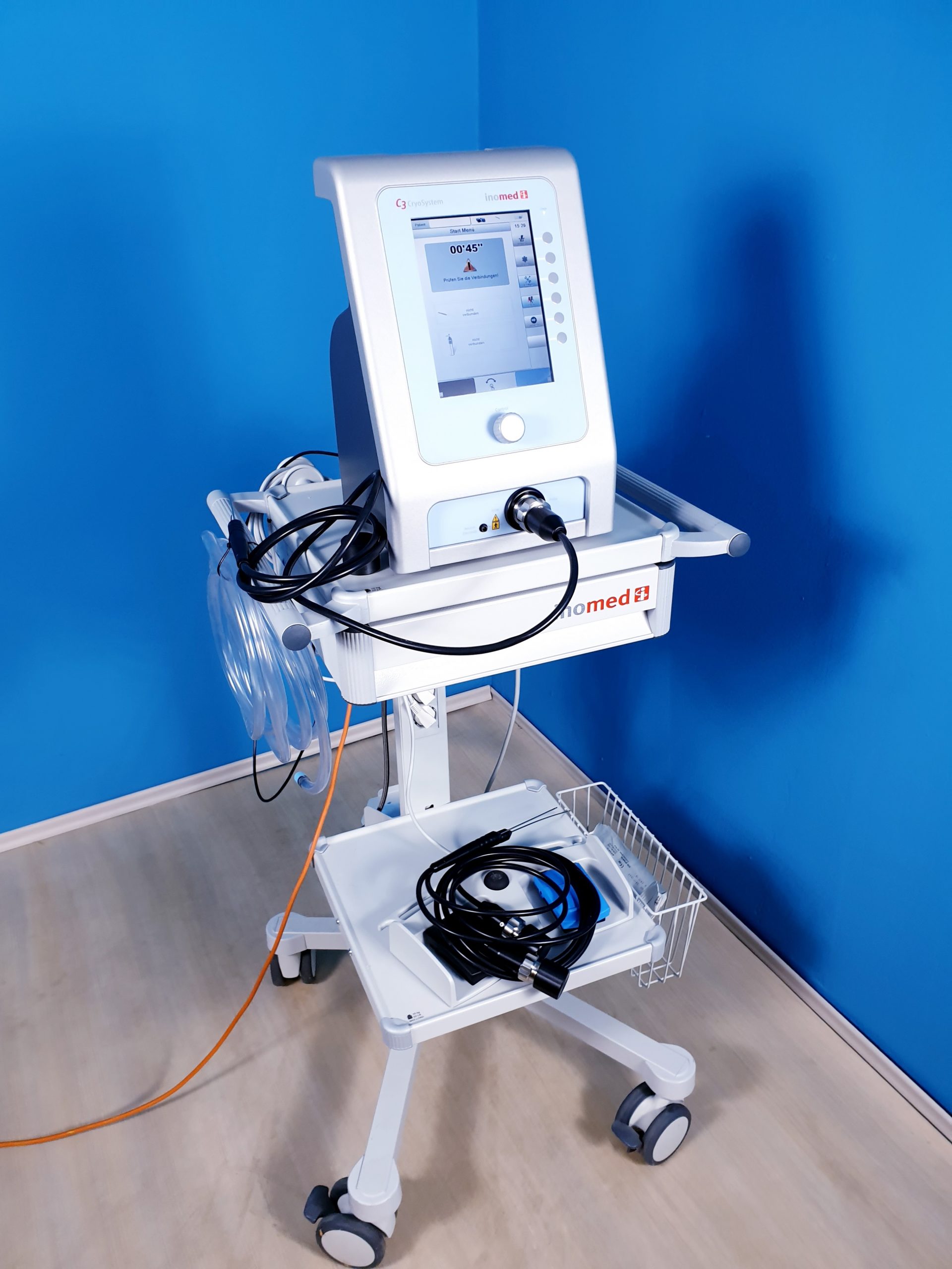 Inomed C3 CryoSystem Kryotherapie zur invasiven Schmerzlinderung mit Zubehör — image 1 of 4