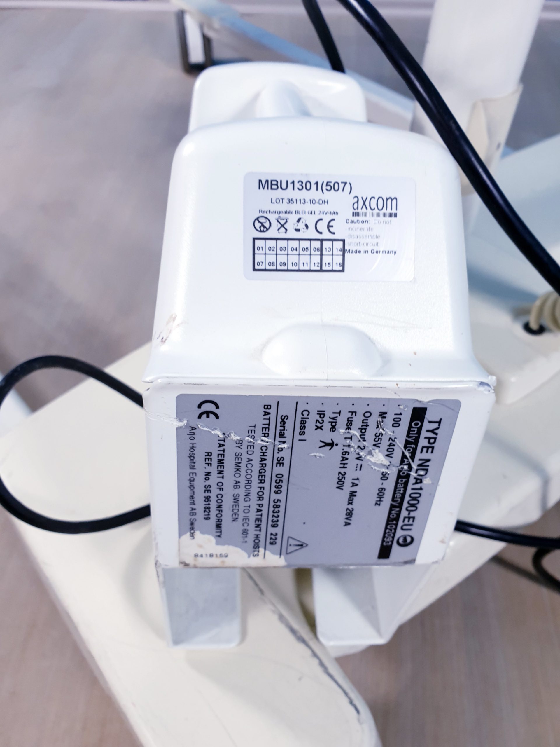 ARJO MAXI MOVE // MAXIMOVE Patientenlift Lift mit Ladegerät thumbnail 6