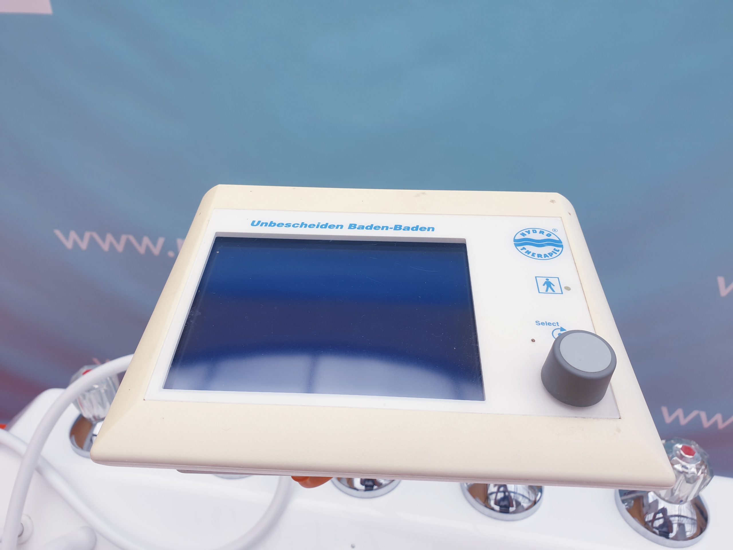 Unbescheiden 0.9-4 Extremity Baths Vierzellenbad, Hydroelektrische Teilbäder, Fuß- und Wechselbäder und Armwechselbäder “Kneipp” — image 1 of 1