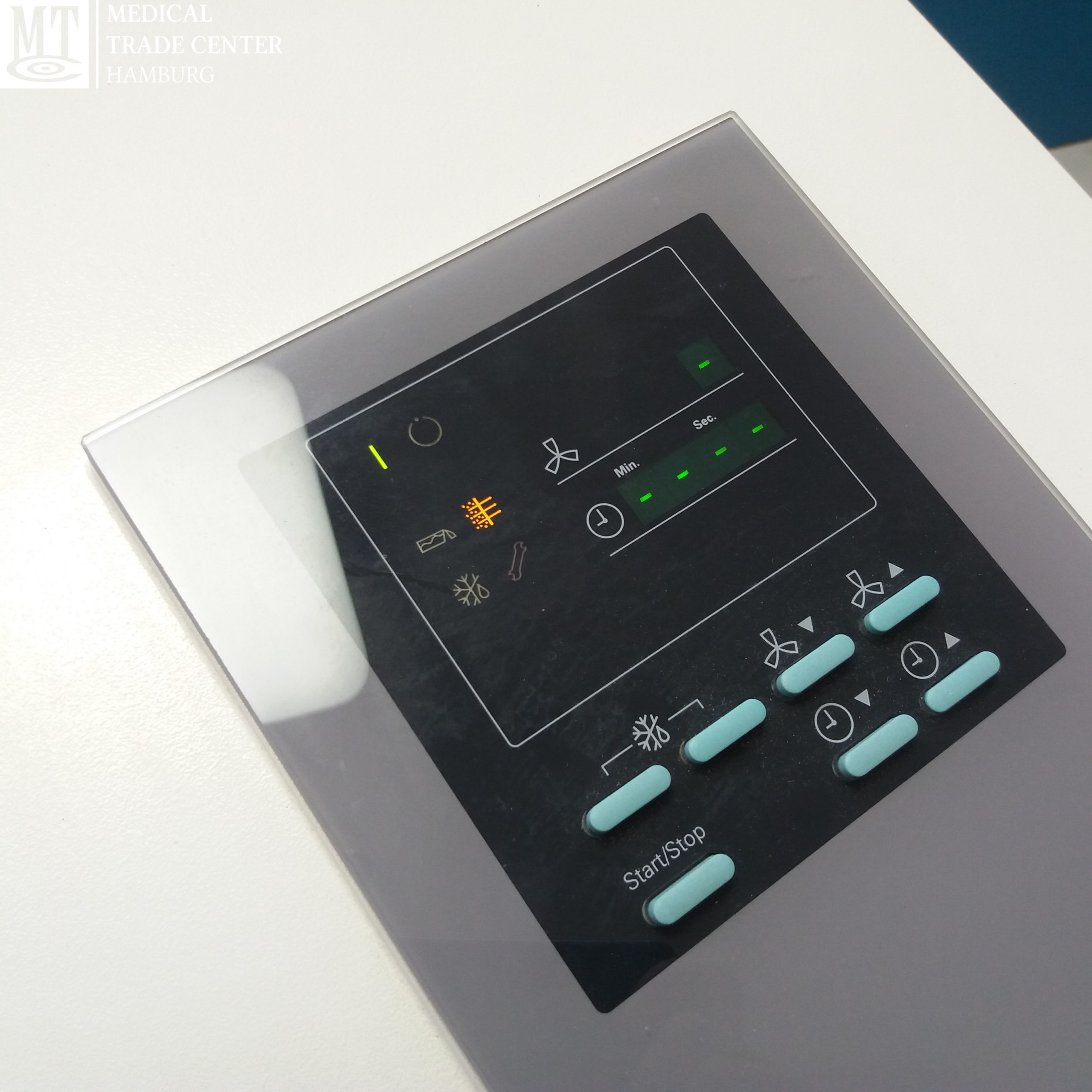Zimmer Cryo 5 Ganzkoerperkaeltetherapiegeraet — image 1 of 3