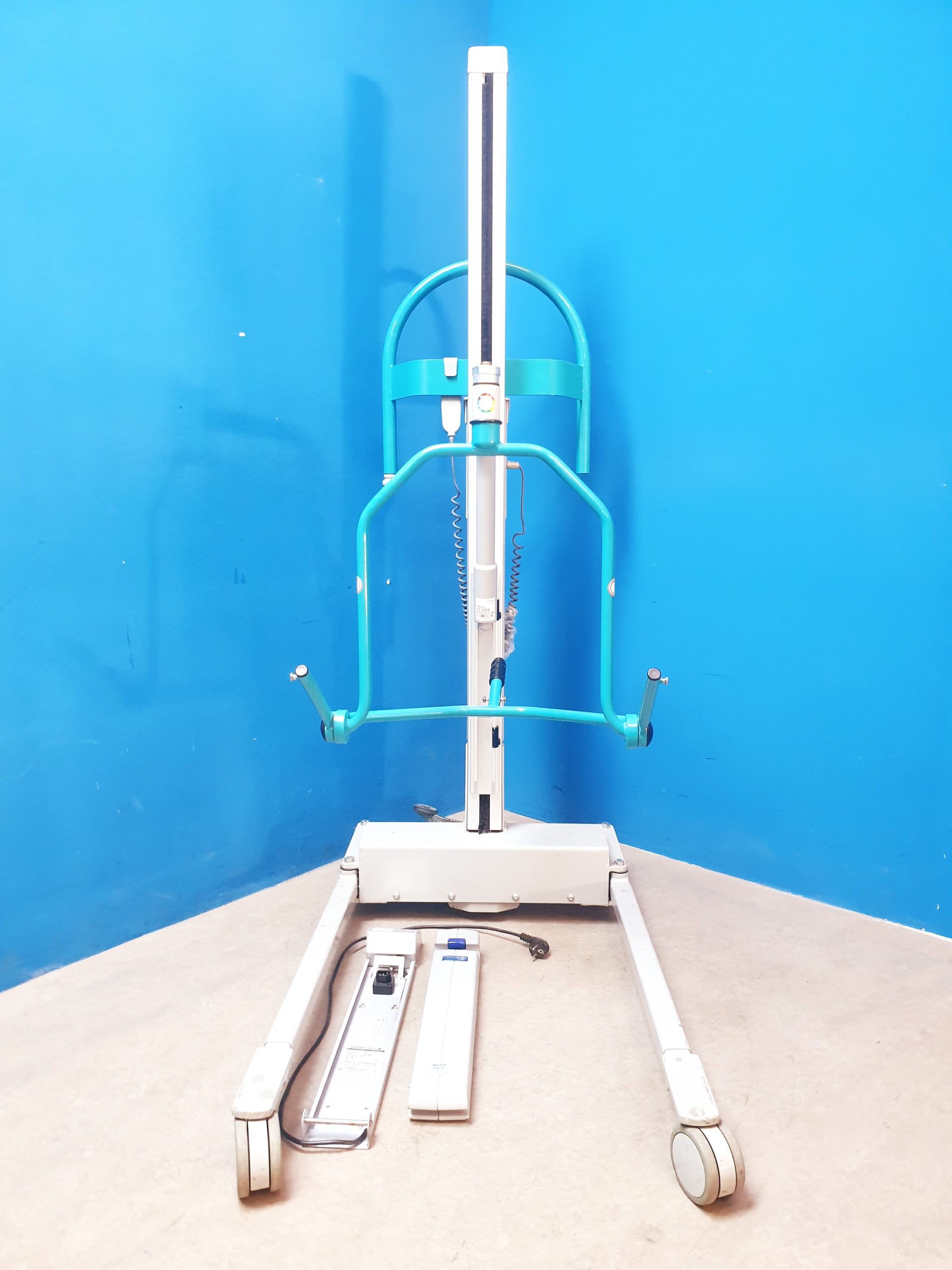 ARJO ARJOHUNTLEIGH MARISA FULL BODY PATIENT LIFT W Patientenlifter thumbnail 3