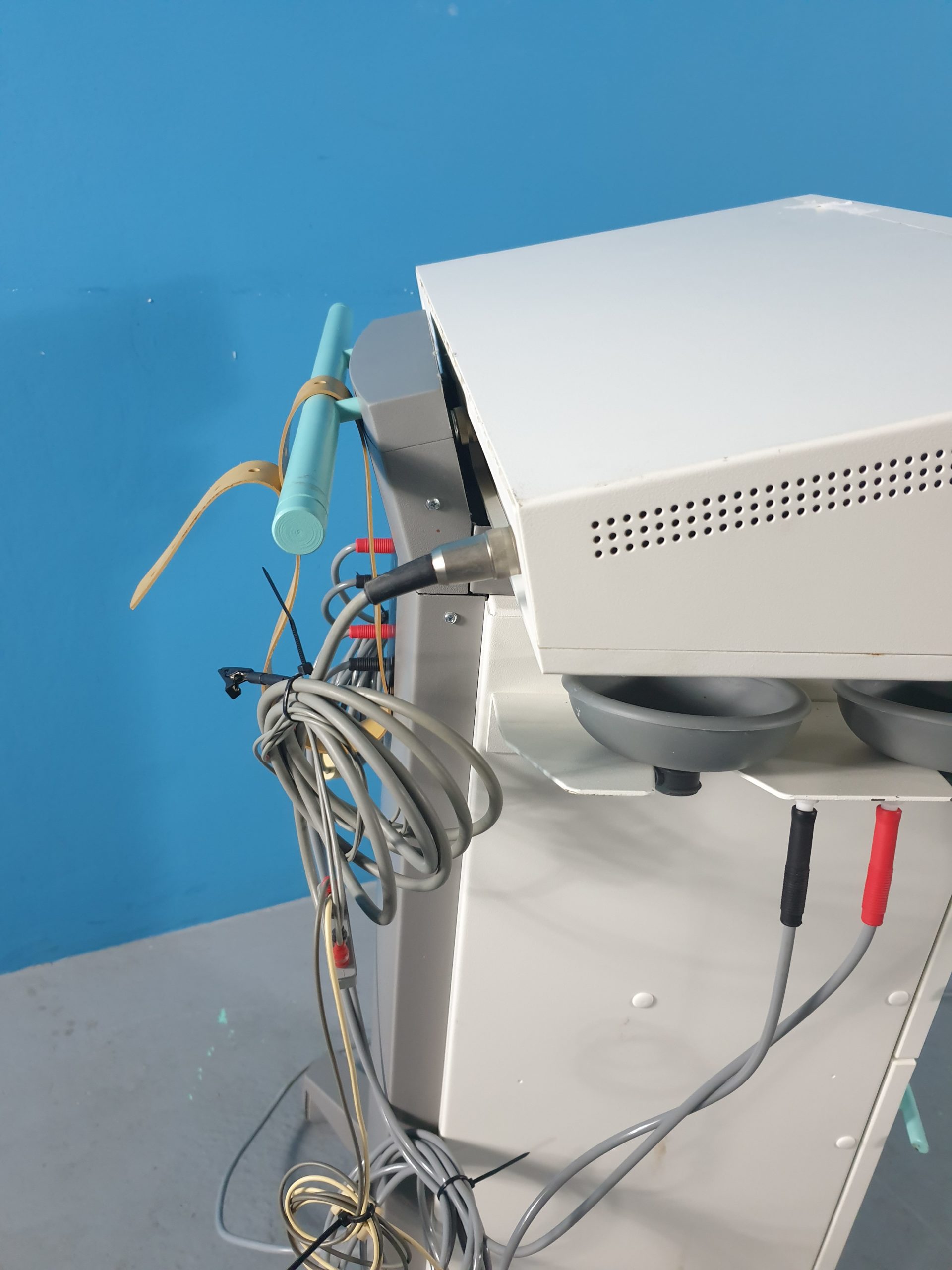 Zimmer Elektrotherpie Turm Funktionswagen 5 Ultra Reizstromgerät GALVA 5 und Vakuumelektrodengerät VACO 5 — image 1 of 4