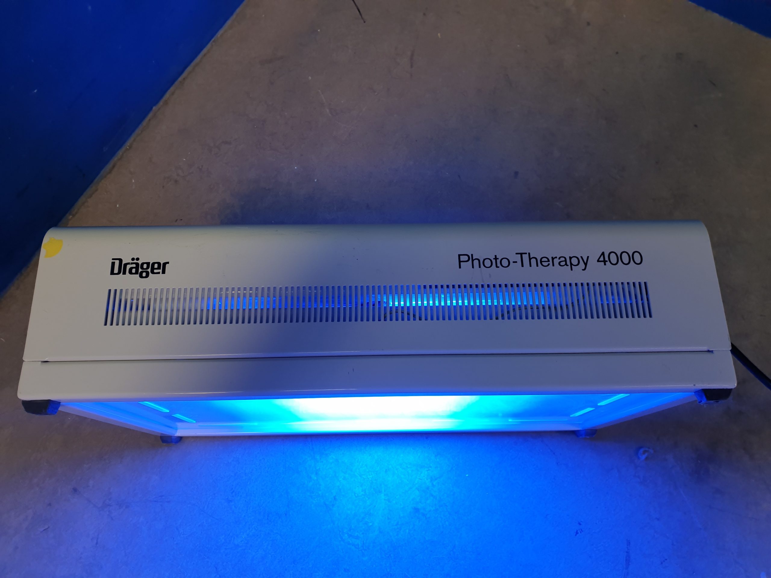 Dräger Photo-Therapy 4000 Neonatal Photo-therapy Unit thumbnail 10