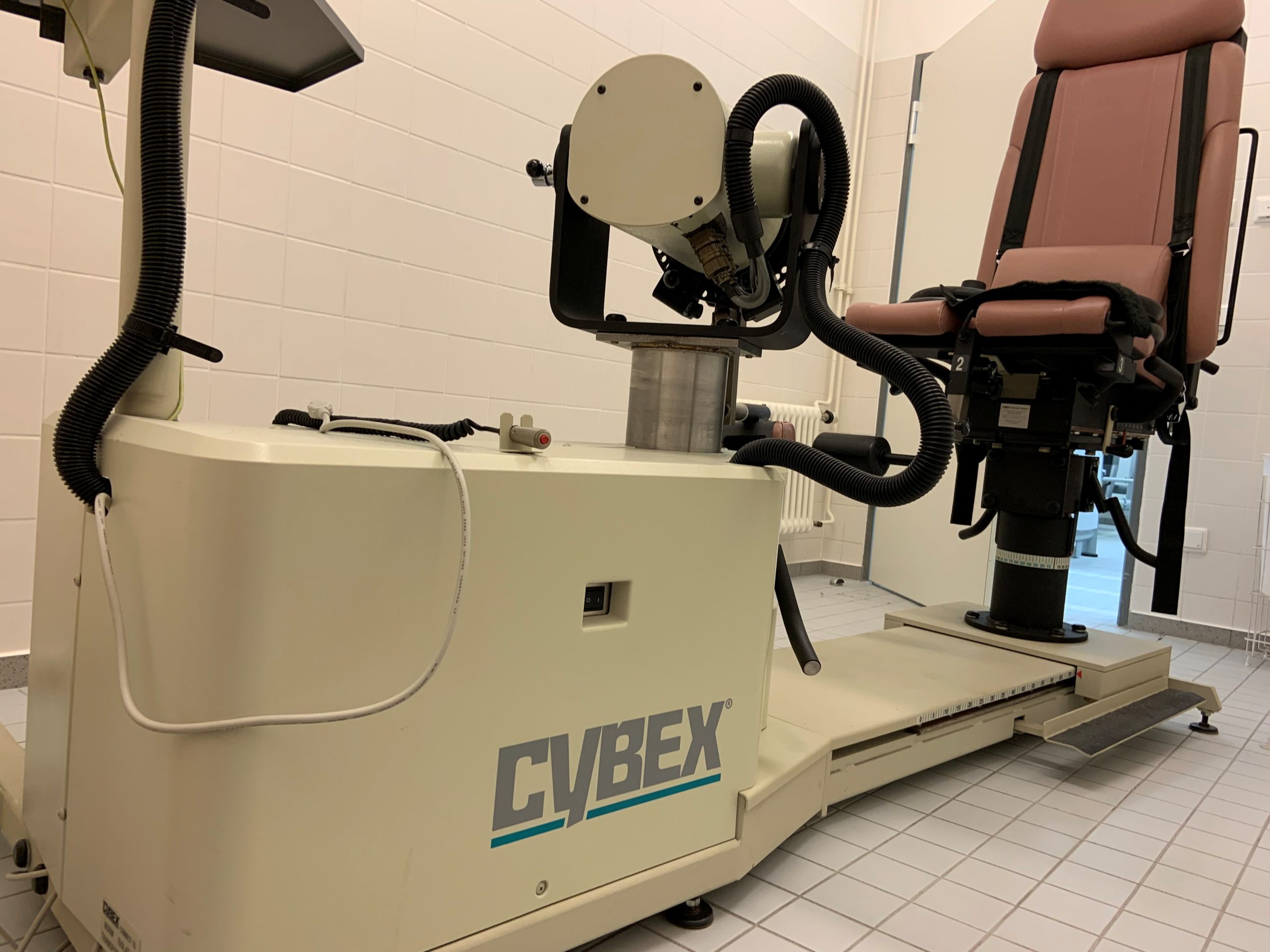 Cybex Norm Isokinetisches Test- und Trainingsgerät thumbnail 2