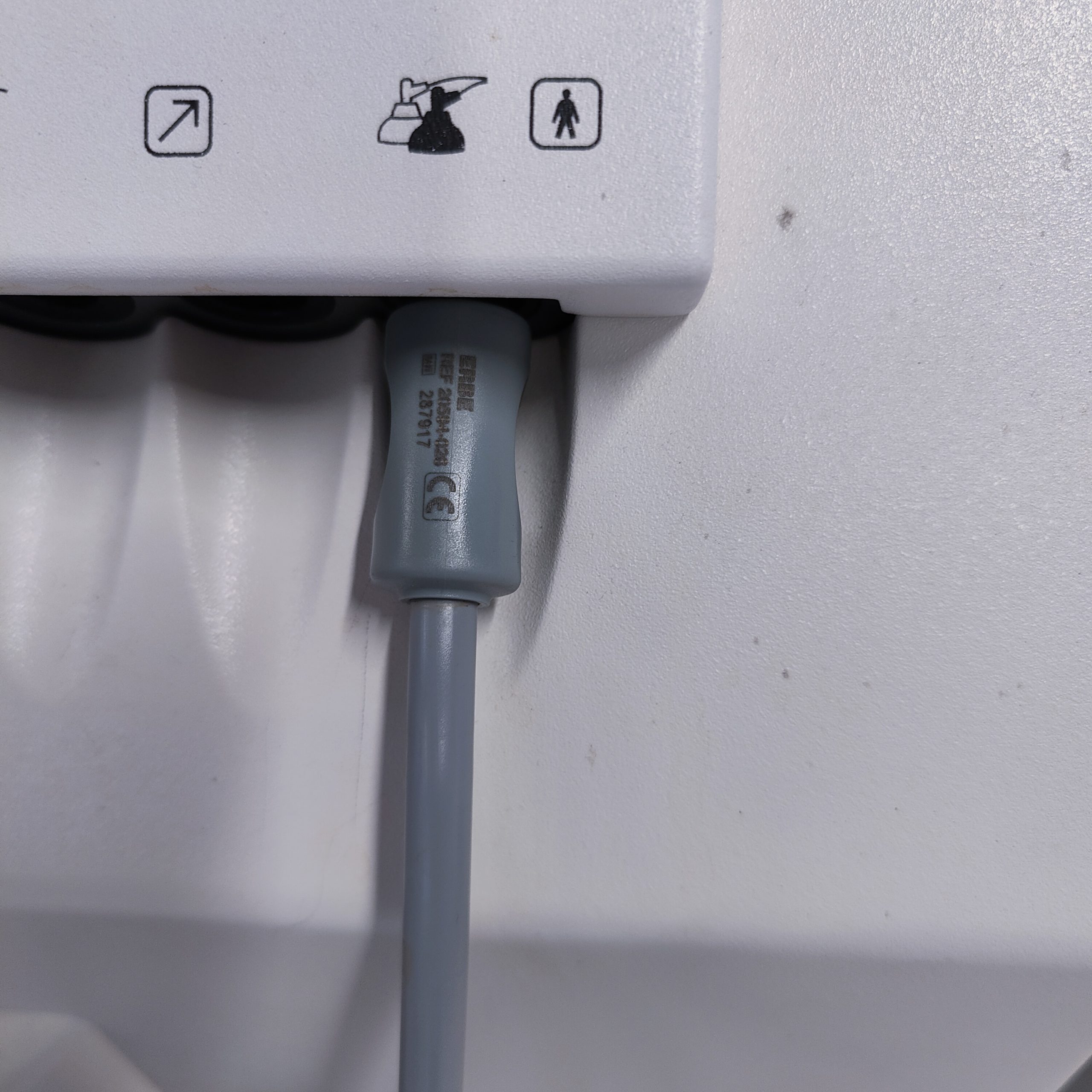 ERBE erbogalvan e2 Plus Elektrotherapiegerät mit Zubehör thumbnail 3