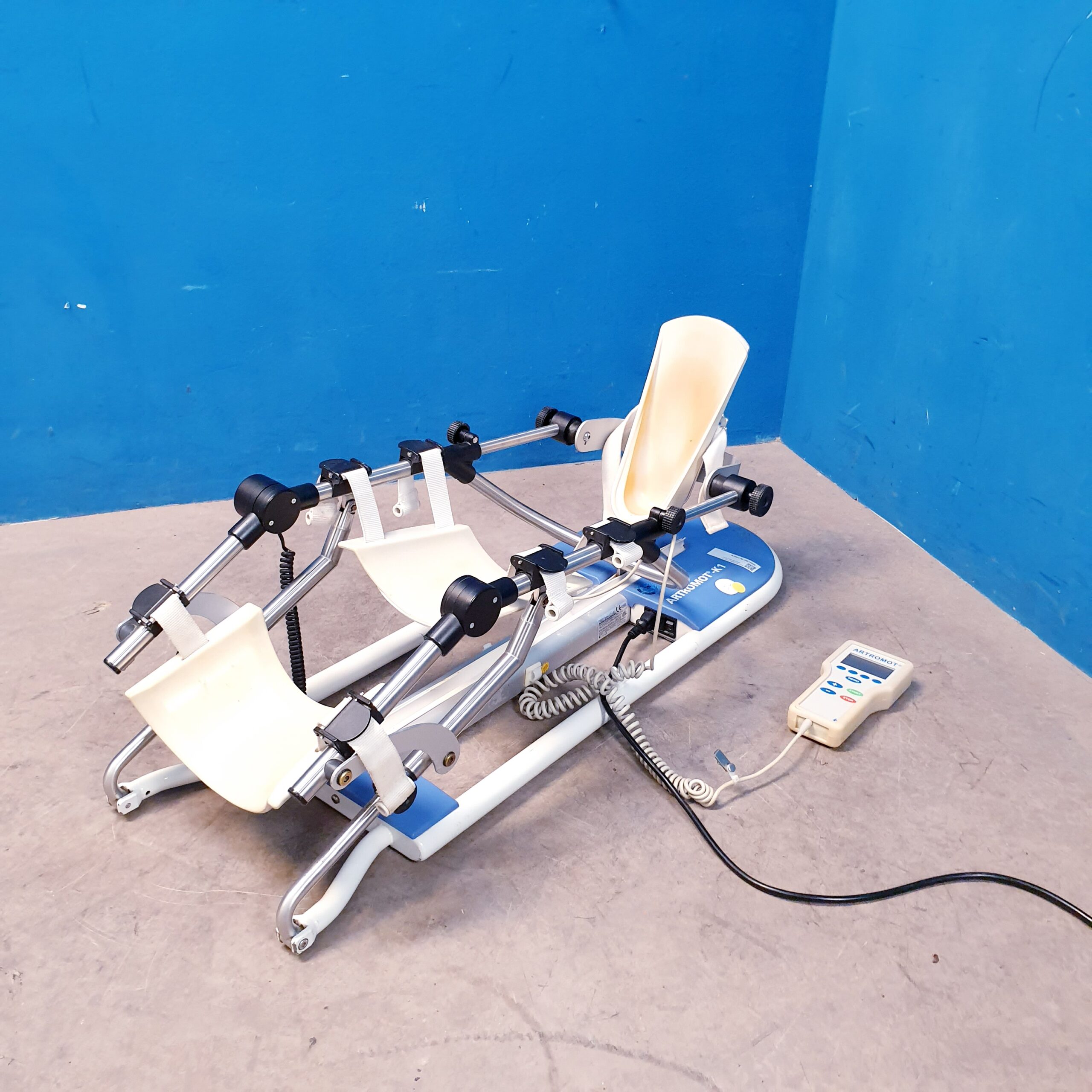 Artromot K1 // ARTROMOT-K1 Bewegungsschiene Kniebewegungsschiene — image 1 of 7