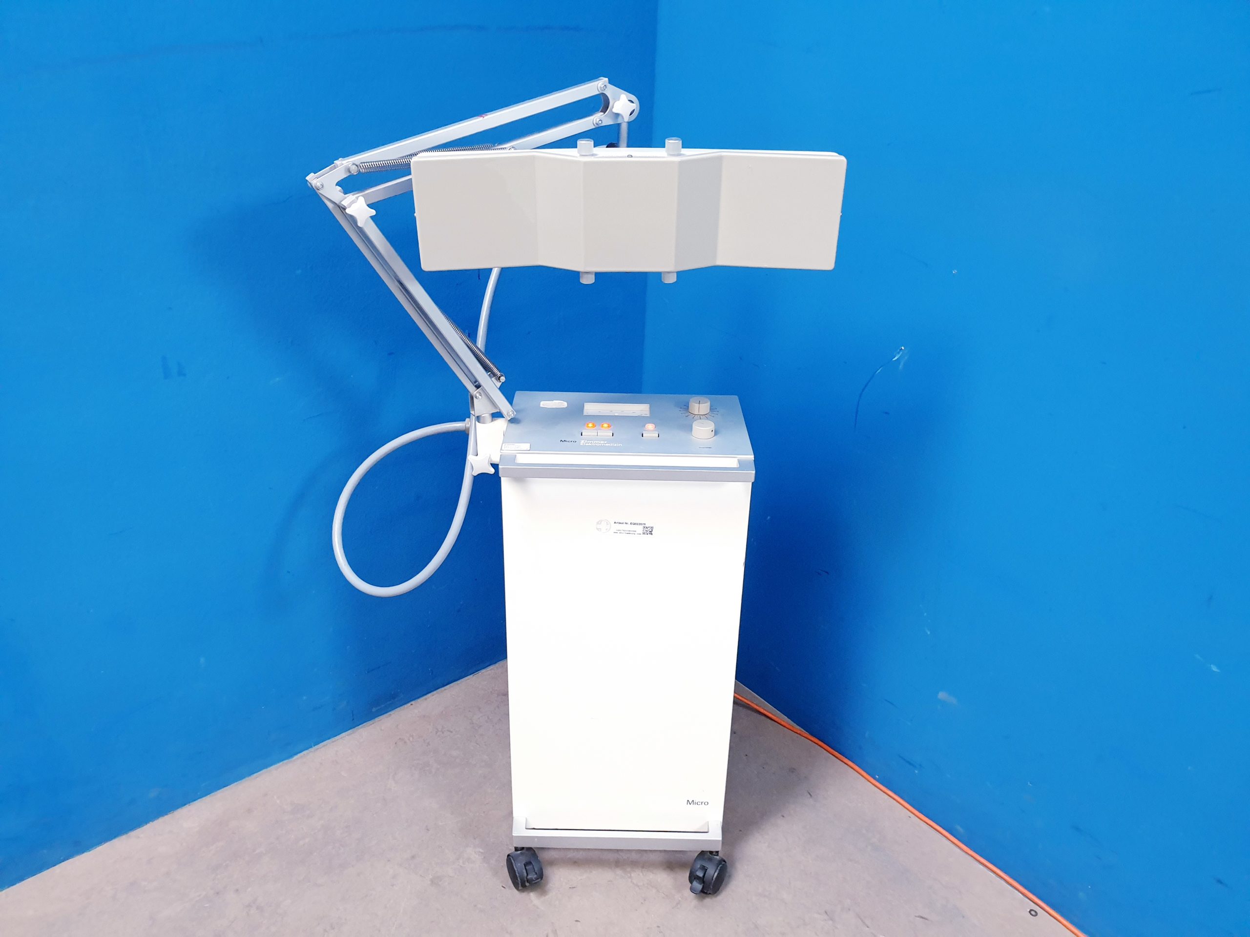 Zimmer Micro Mikrowellen Strahler zur Physiotherapeutischen Anwendung – — image 1 of 2