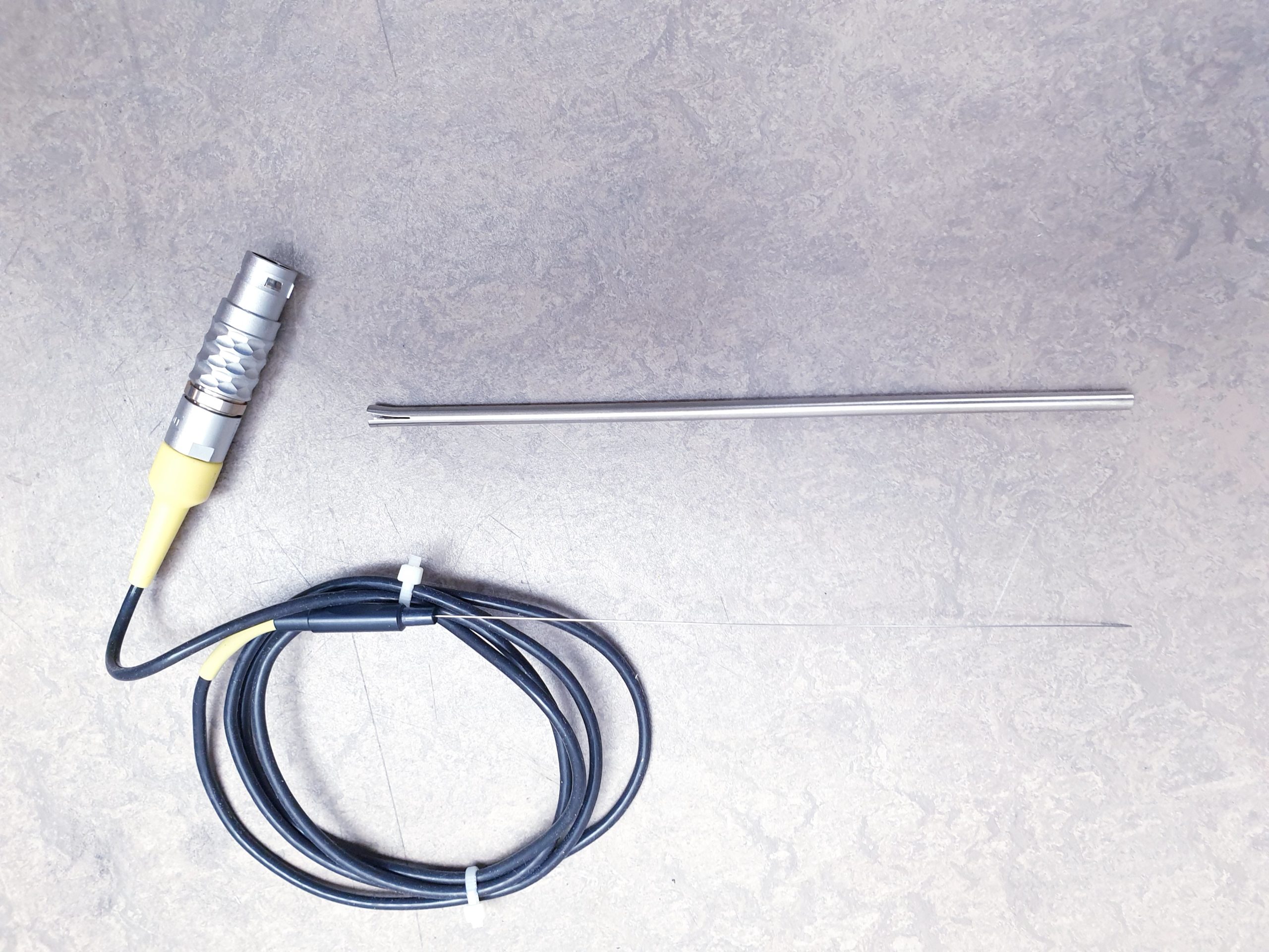 Stryker RF MultiGen 0406-900-000 Ineterventional Spine Generator + Zubehör thumbnail 2