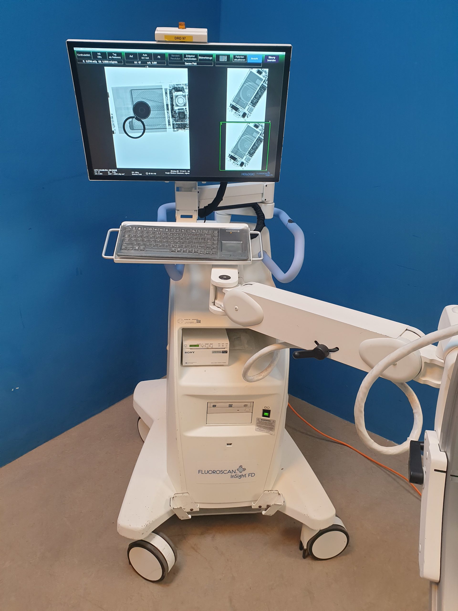 Hologic Fluoroscan InSight FD Mini C-Arm thumbnail 8