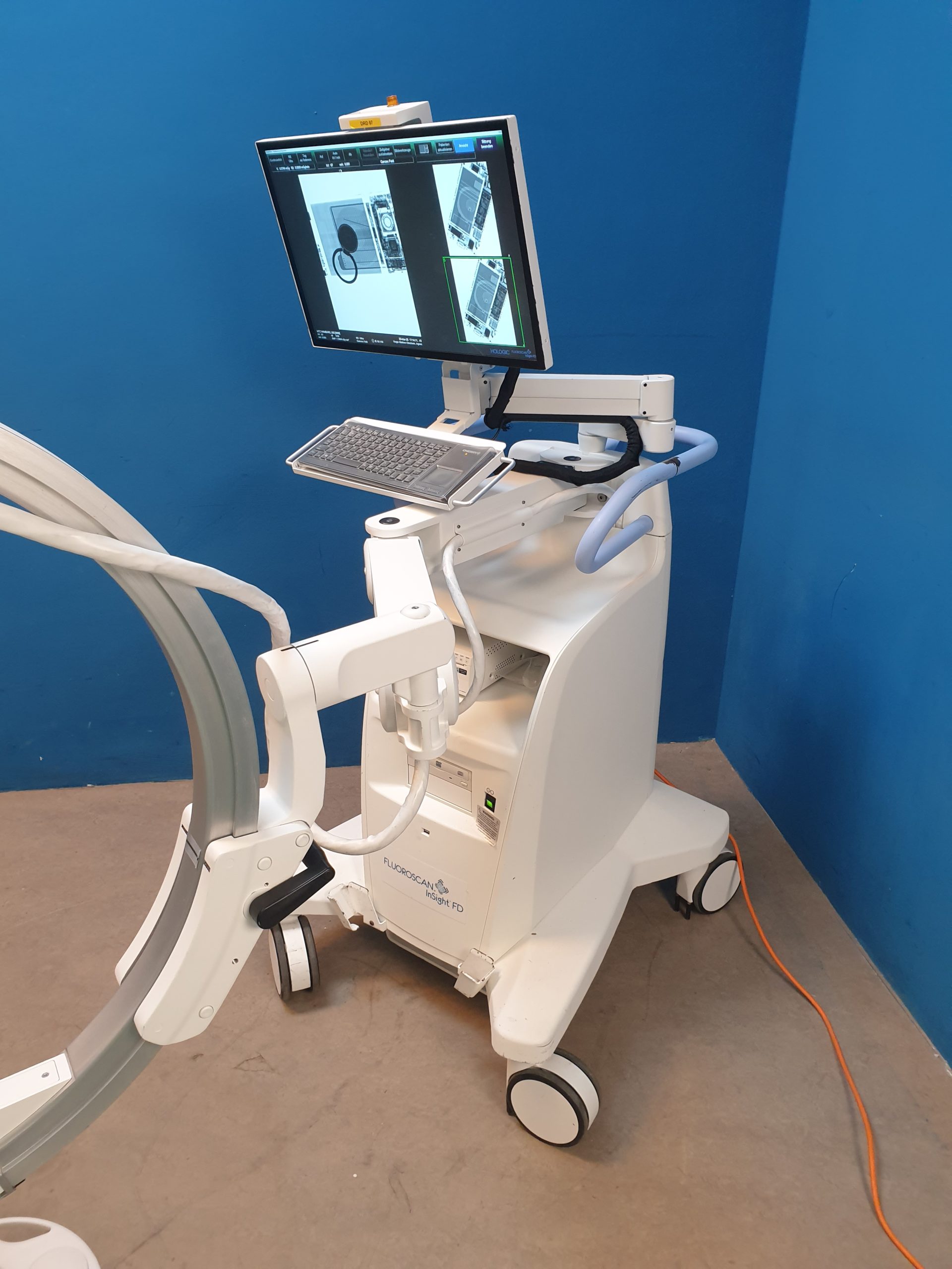 Hologic Fluoroscan InSight FD Mini C-Arm thumbnail 10