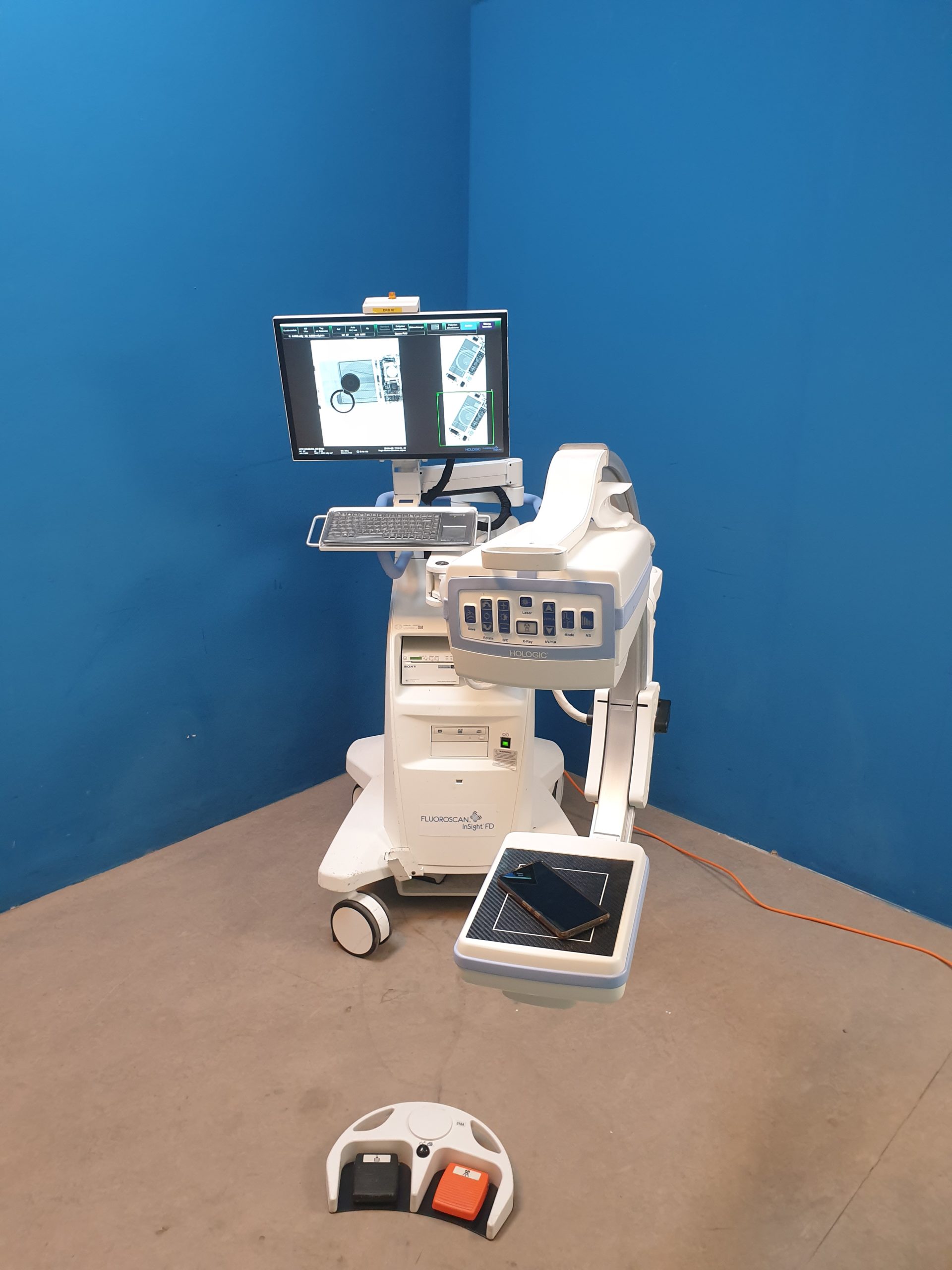 Hologic Fluoroscan InSight FD Mini C-Arm thumbnail 11