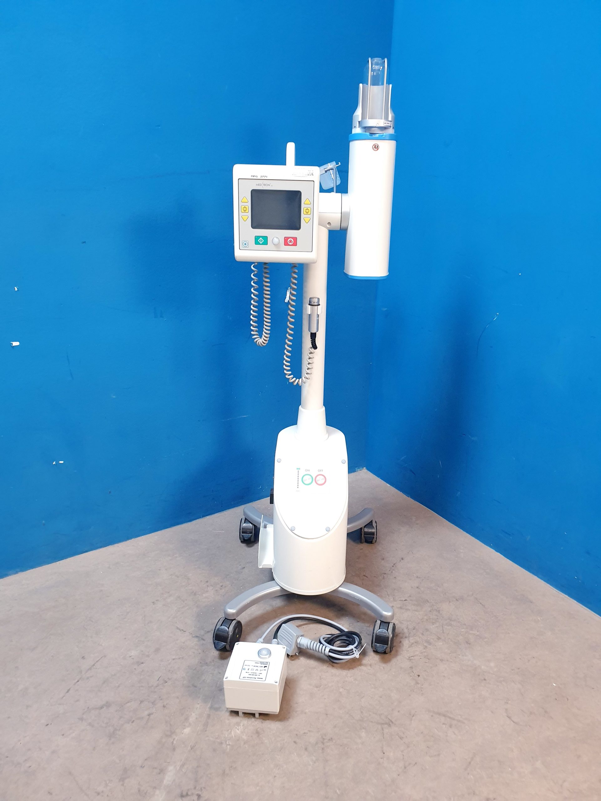 MEDTRON AG Accutron HP-D Kontrastmittelpumpe – Netzteil fehlt thumbnail 3