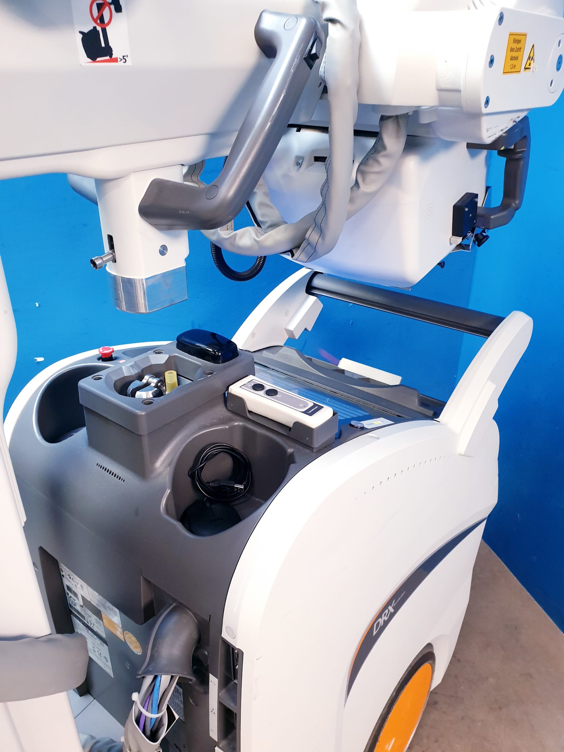 Carestream DRX-Revolution Mobile X-ray System DOM 2018 thumbnail 23