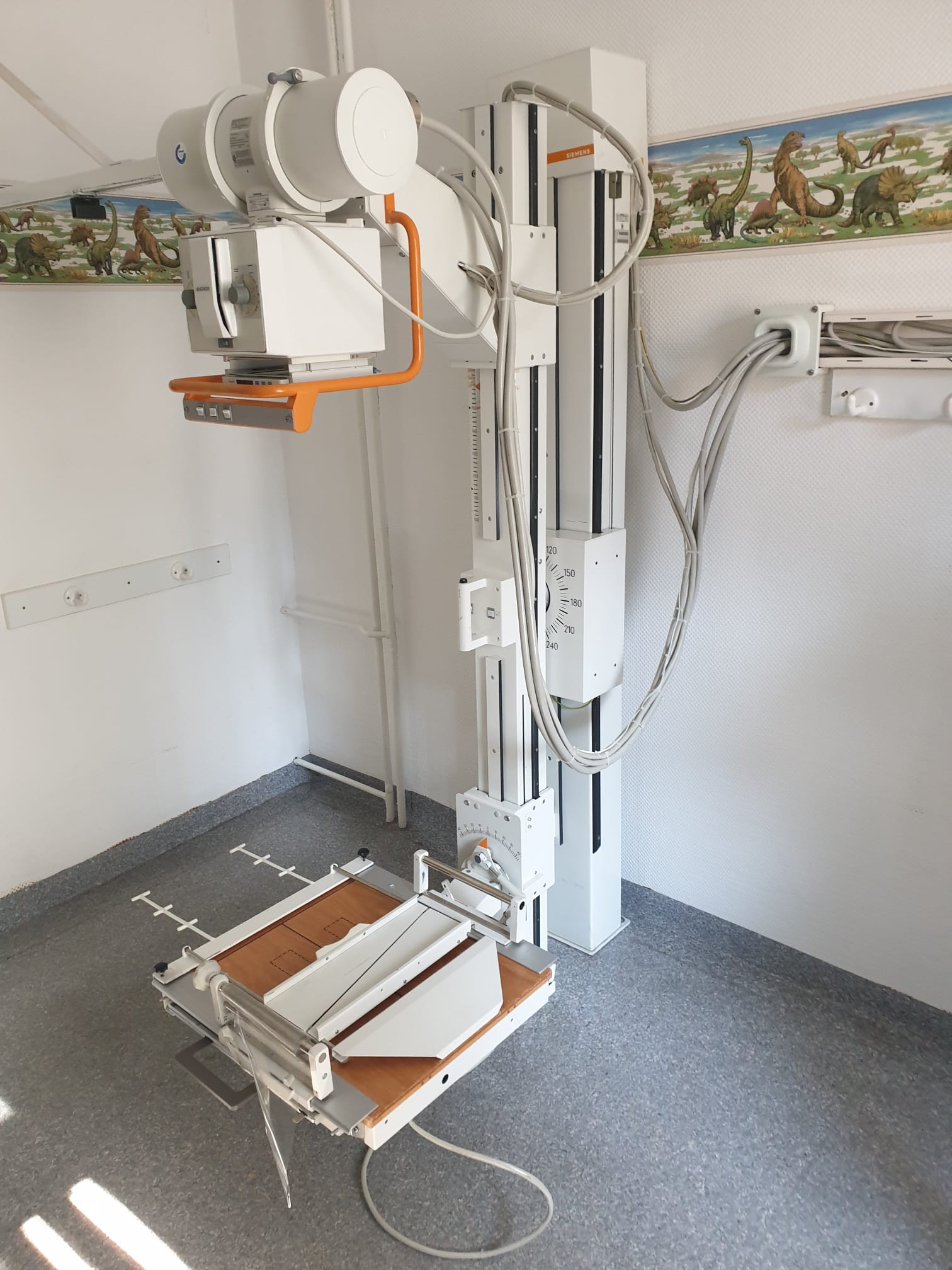 Siemens VERTIX Röntgengerät — image 1 of 7