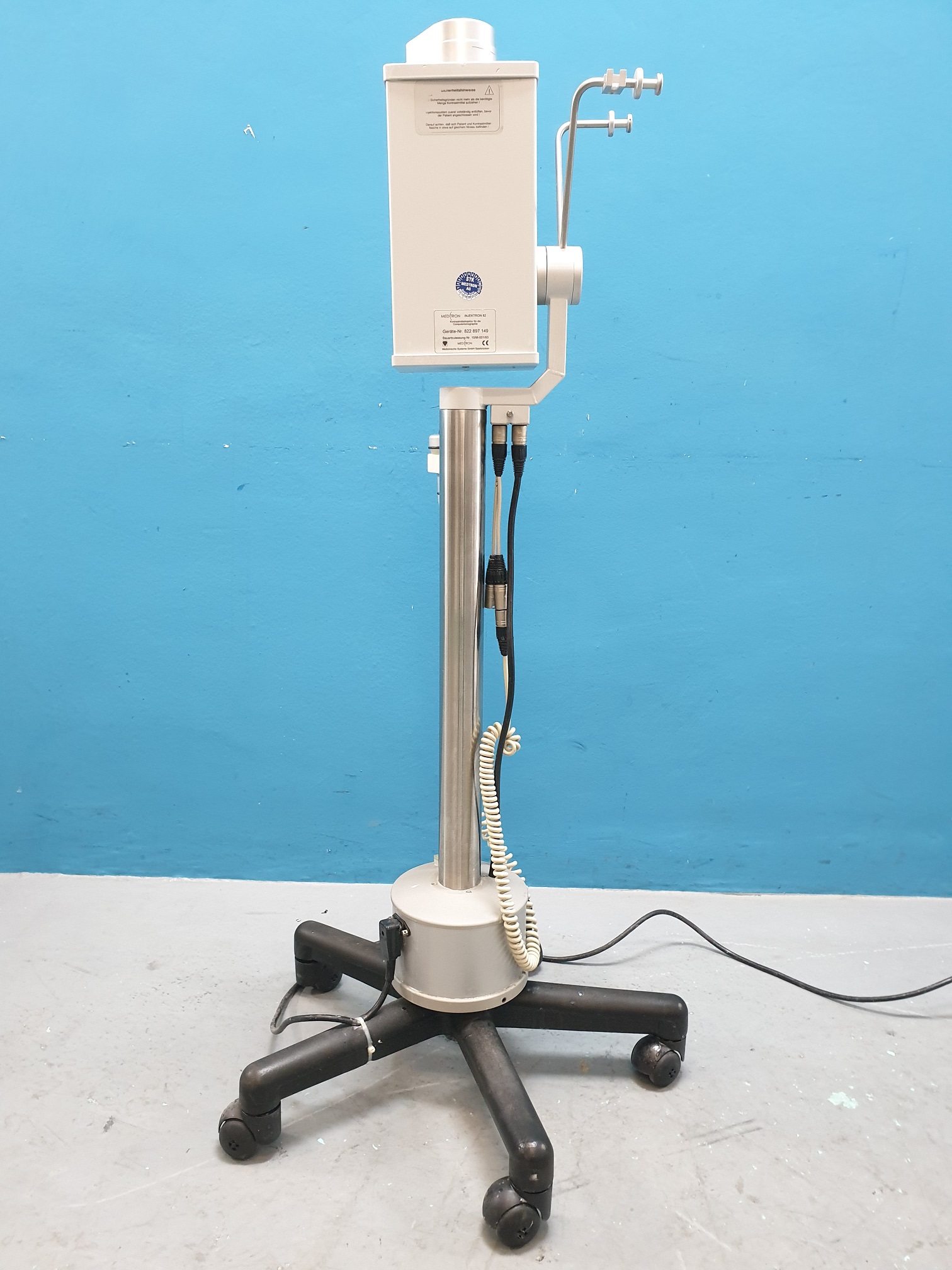 Medtron Injektron 82 Contrast Injection System/ Contrast Injector/ CT Imaging thumbnail 8