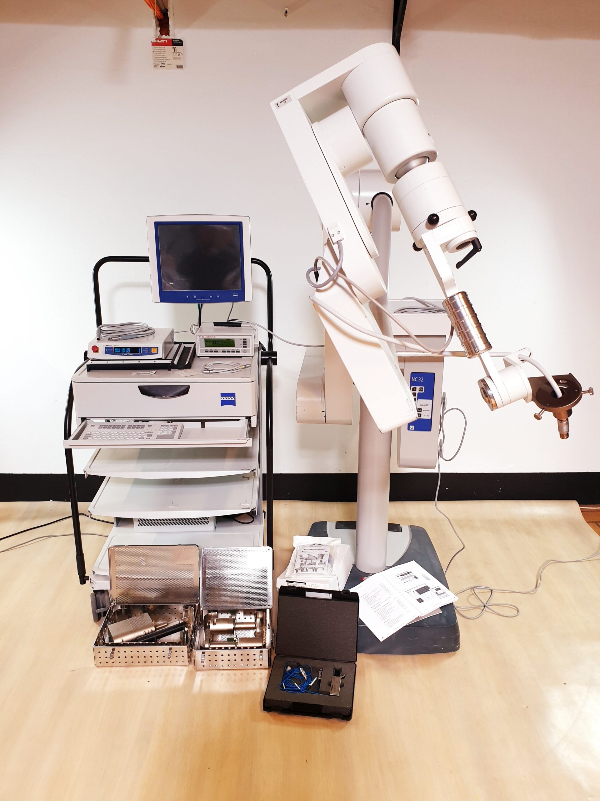 Carl Zeiss Intrabeam NC32 Krebsbehandlung PRS500 PTW UNIDOS E mit Zubehör — image 1 of 18