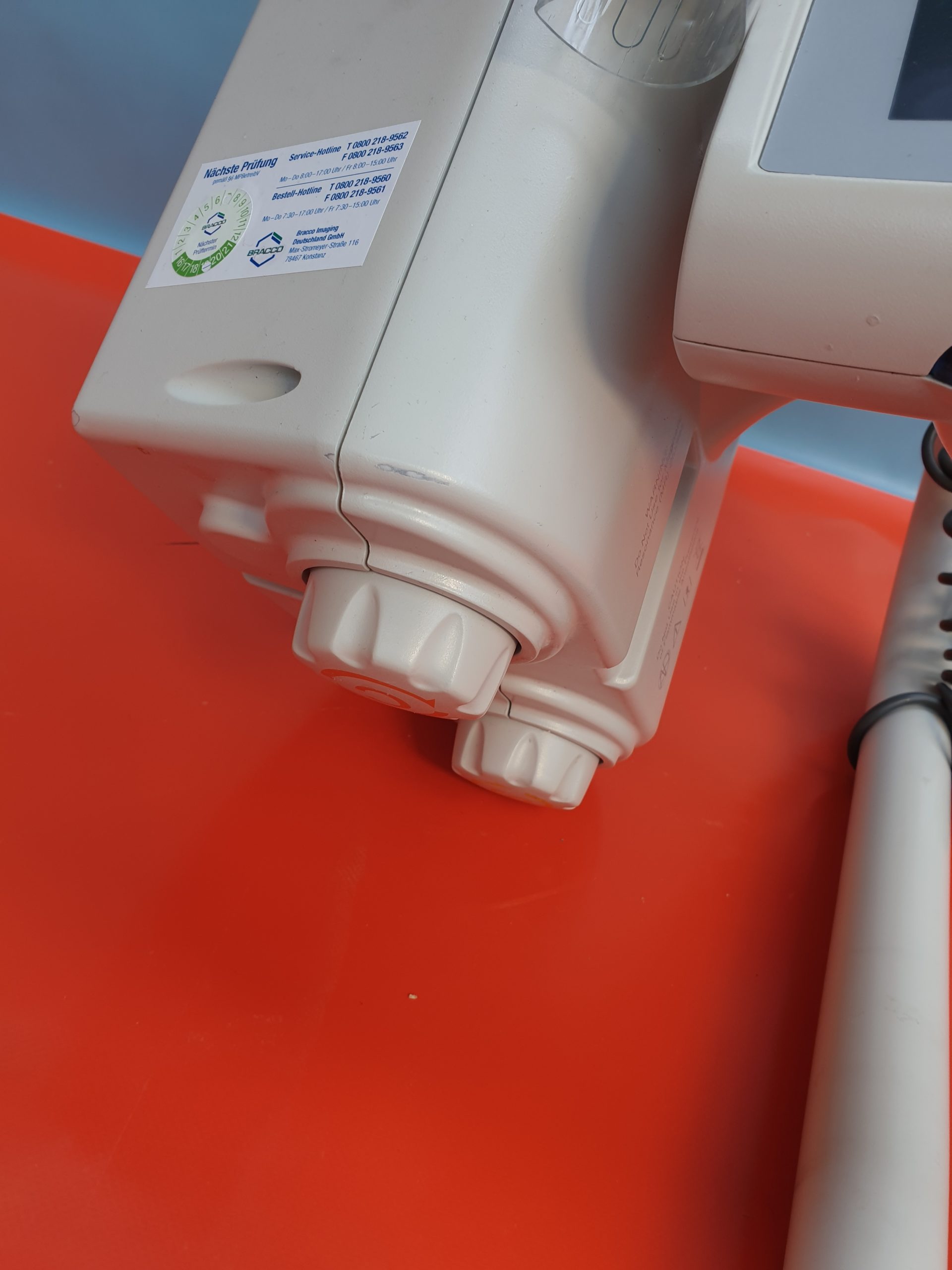 ACIST Empower CTA Injector CT mit Mavig Tragearm thumbnail 7