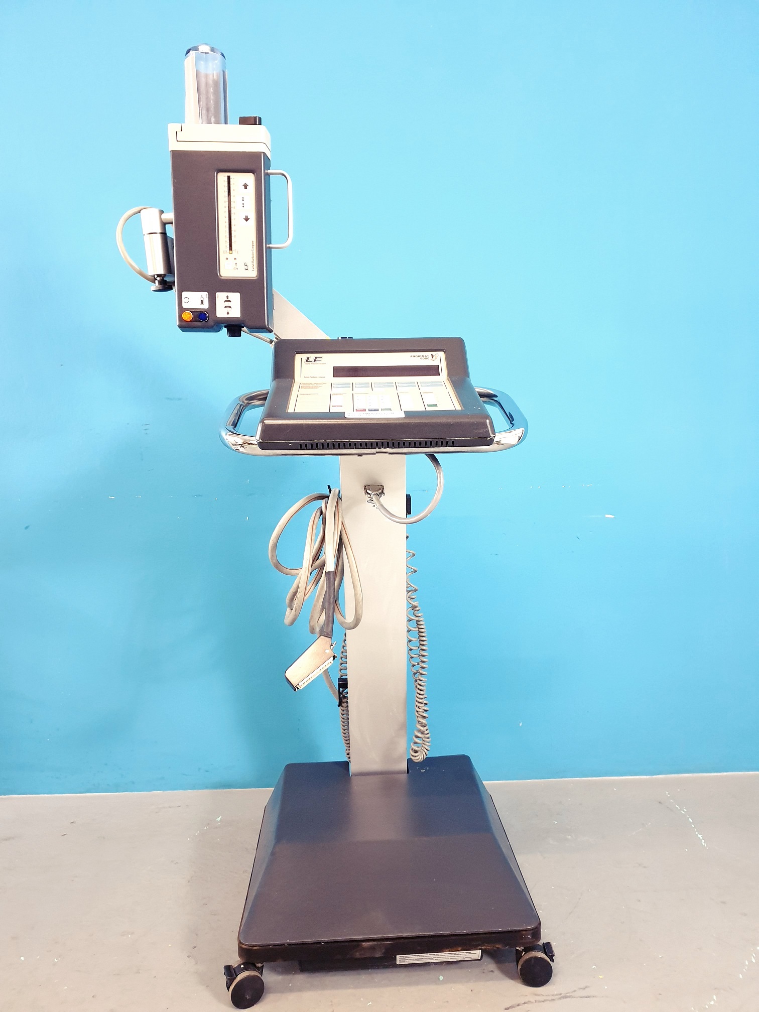 Hochdruckspritzenpumpe / kontrast Injektor LF Typ Angiomat 6000 — image 1 of 4