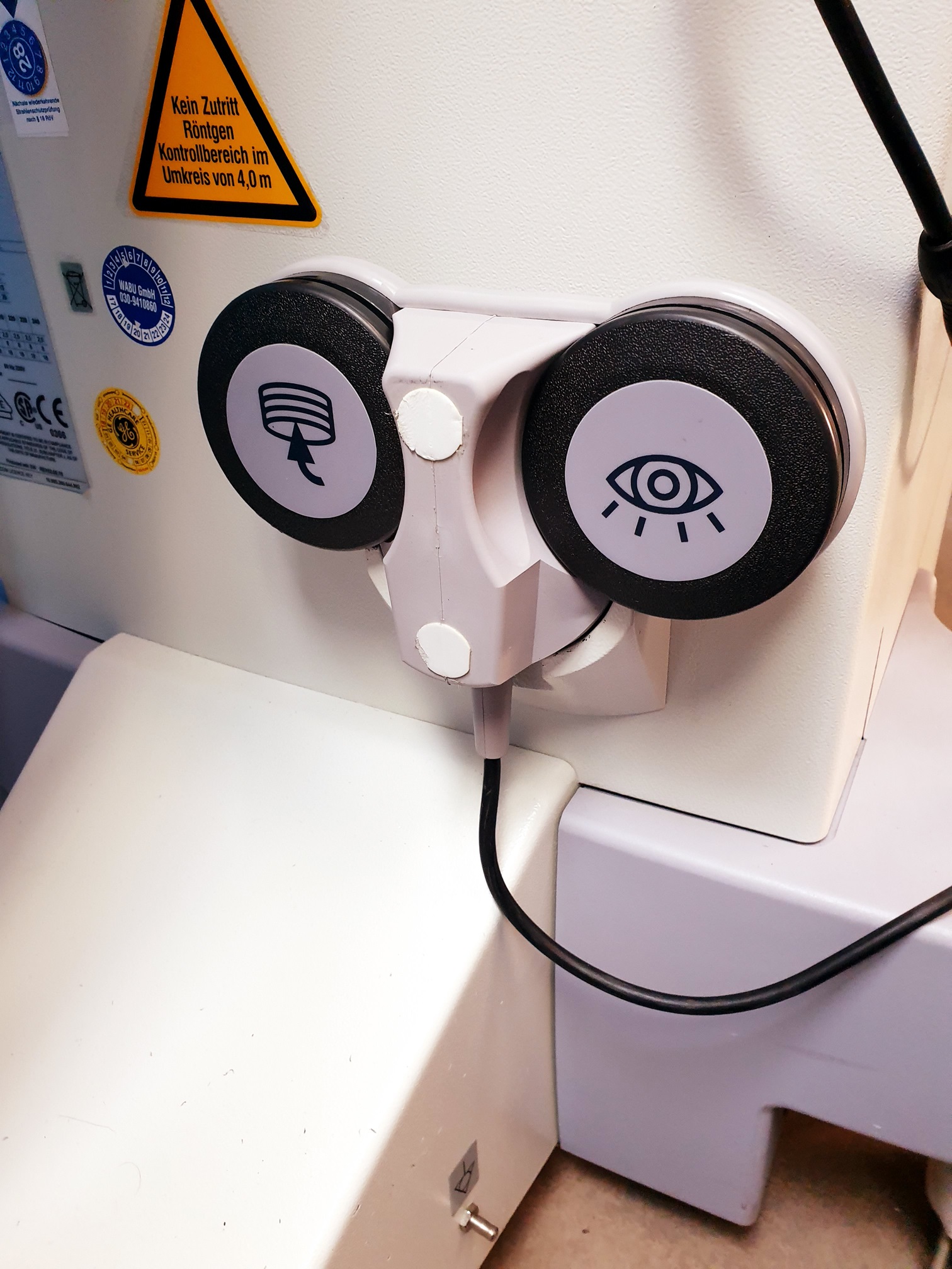 GE OEC 7900 Fluorostar C Arm – C Bogen mit 02 Monitorwagen thumbnail 6