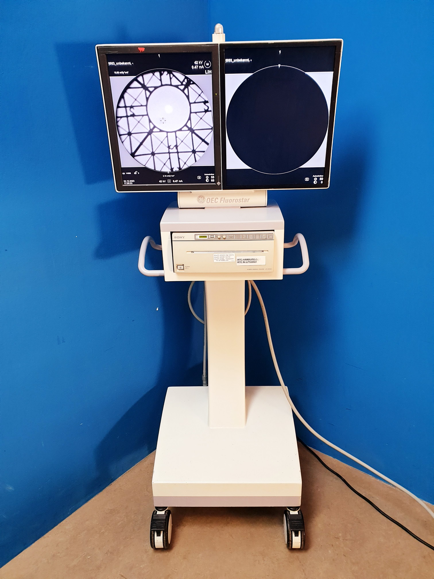GE OEC 7900 Fluorostar C Arm – C Bogen mit 02 Monitorwagen thumbnail 8