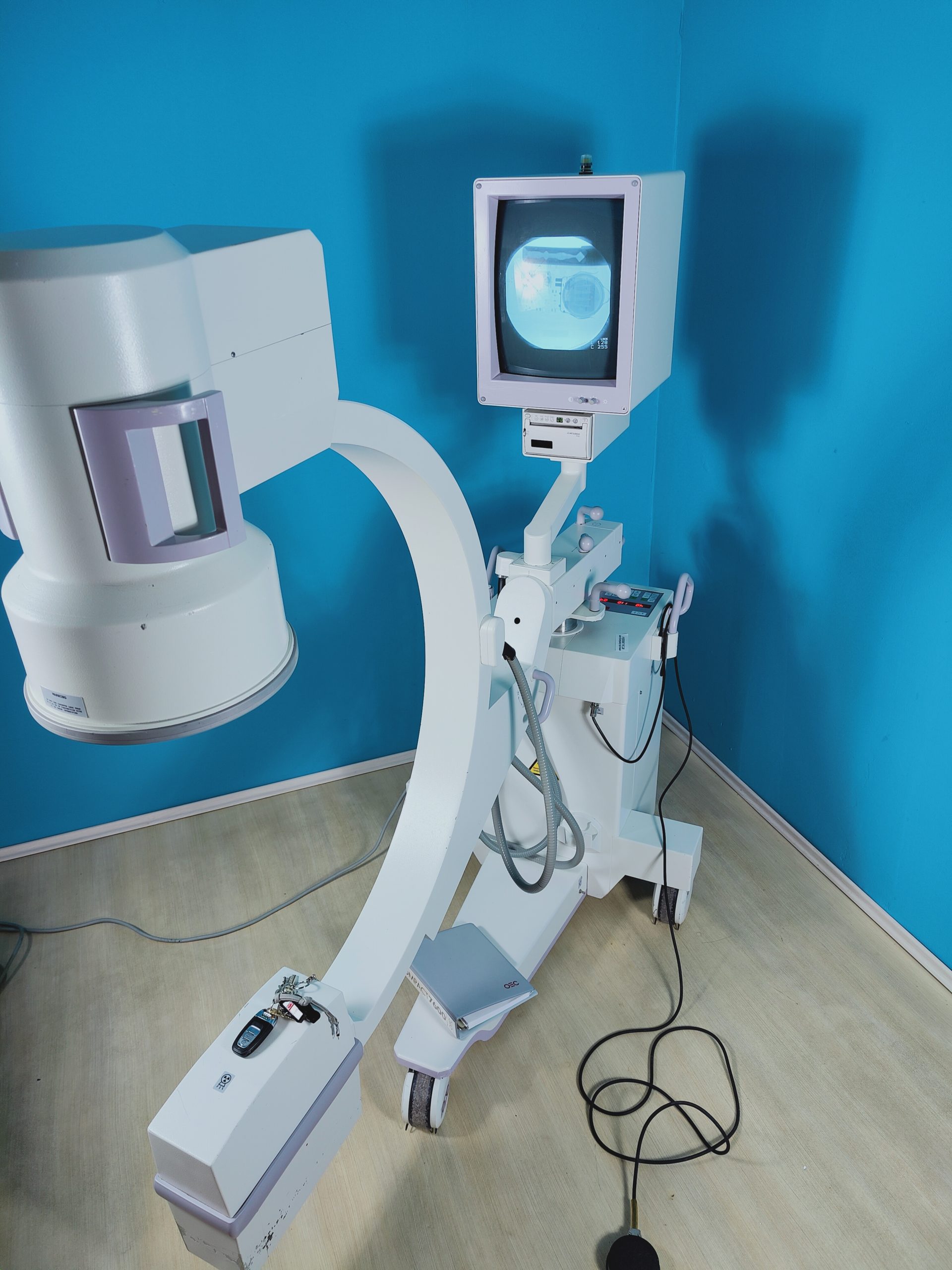 GE OEC Compact 7600 C-Arm // C bogen — image 1 of 6