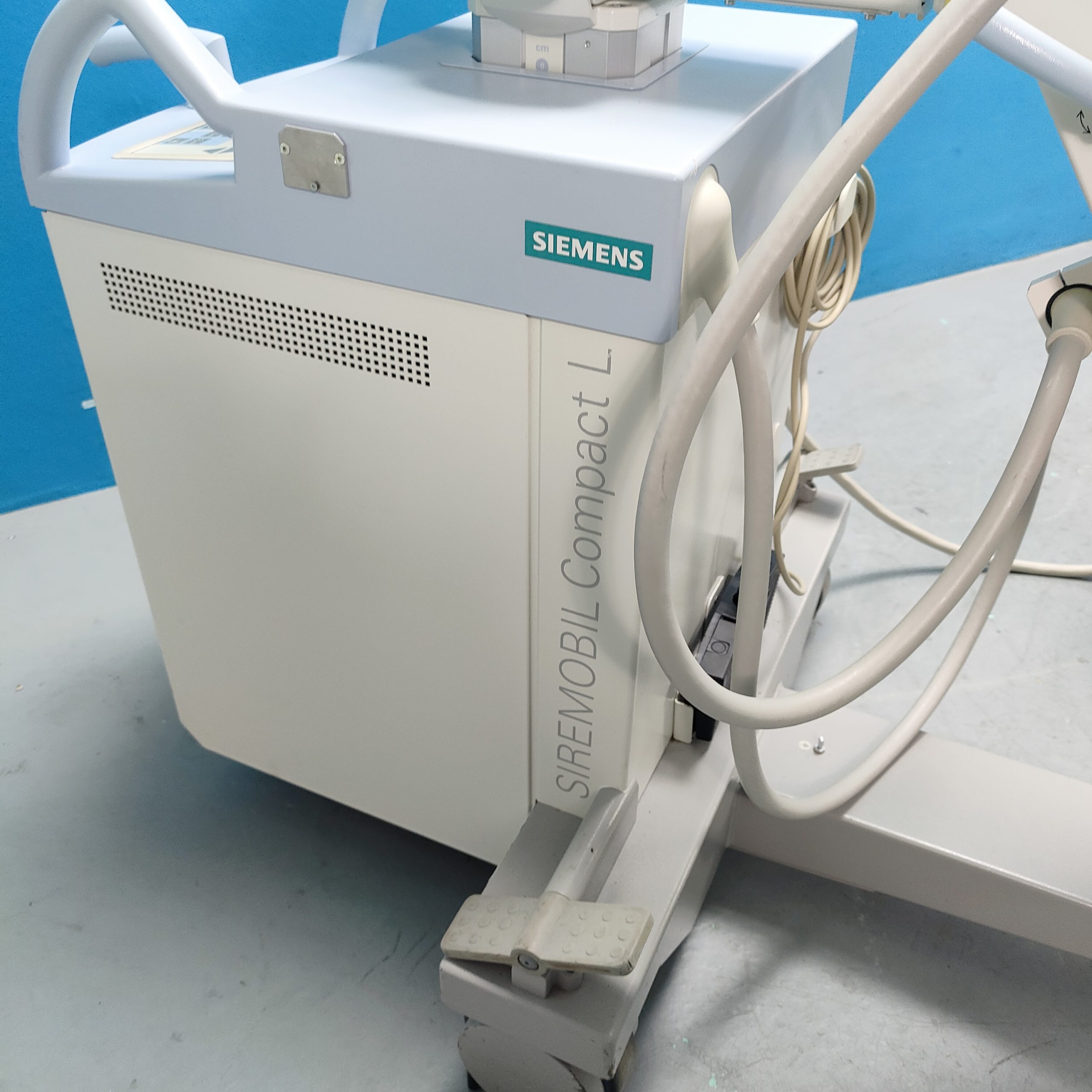 Siemens Siremobil Compact L Mobiles Röntgengerät- C-Arm C-Bogen — DOM 2006 thumbnail 3