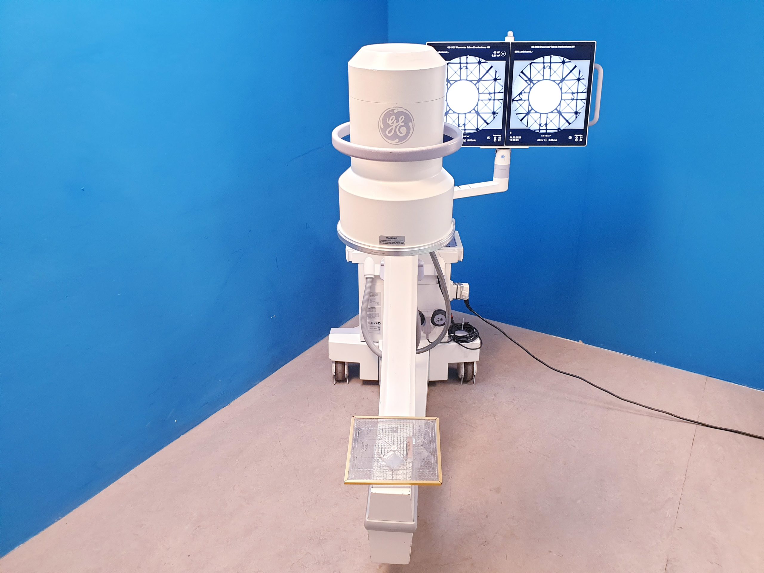 GE OEC FluoroStar 7900 C Arm – C Bogen C Arm – 1K thumbnail 12