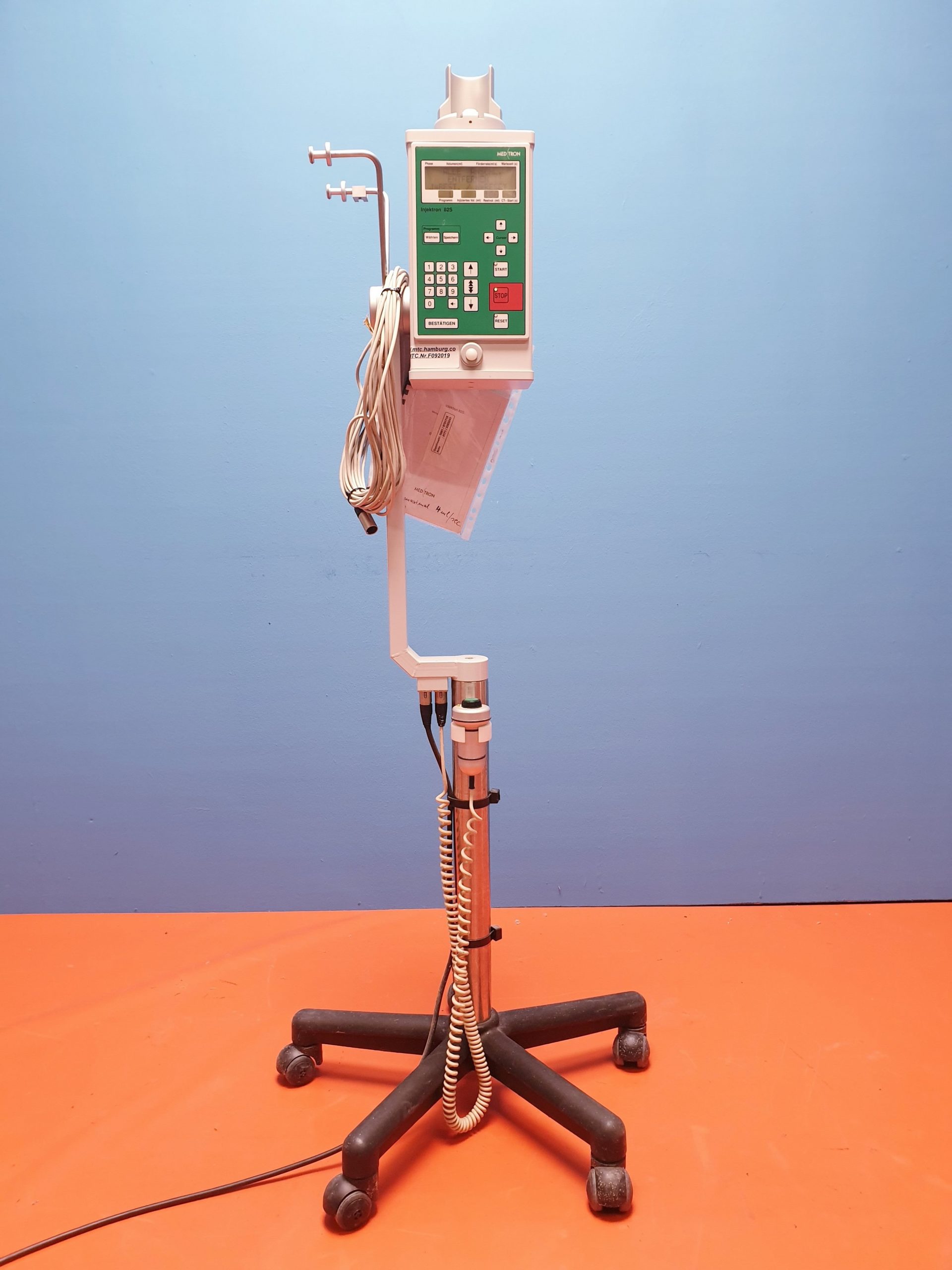 MEDTRON AG Injektron 82S // 82 S Injector // Injektor — image 1 of 5