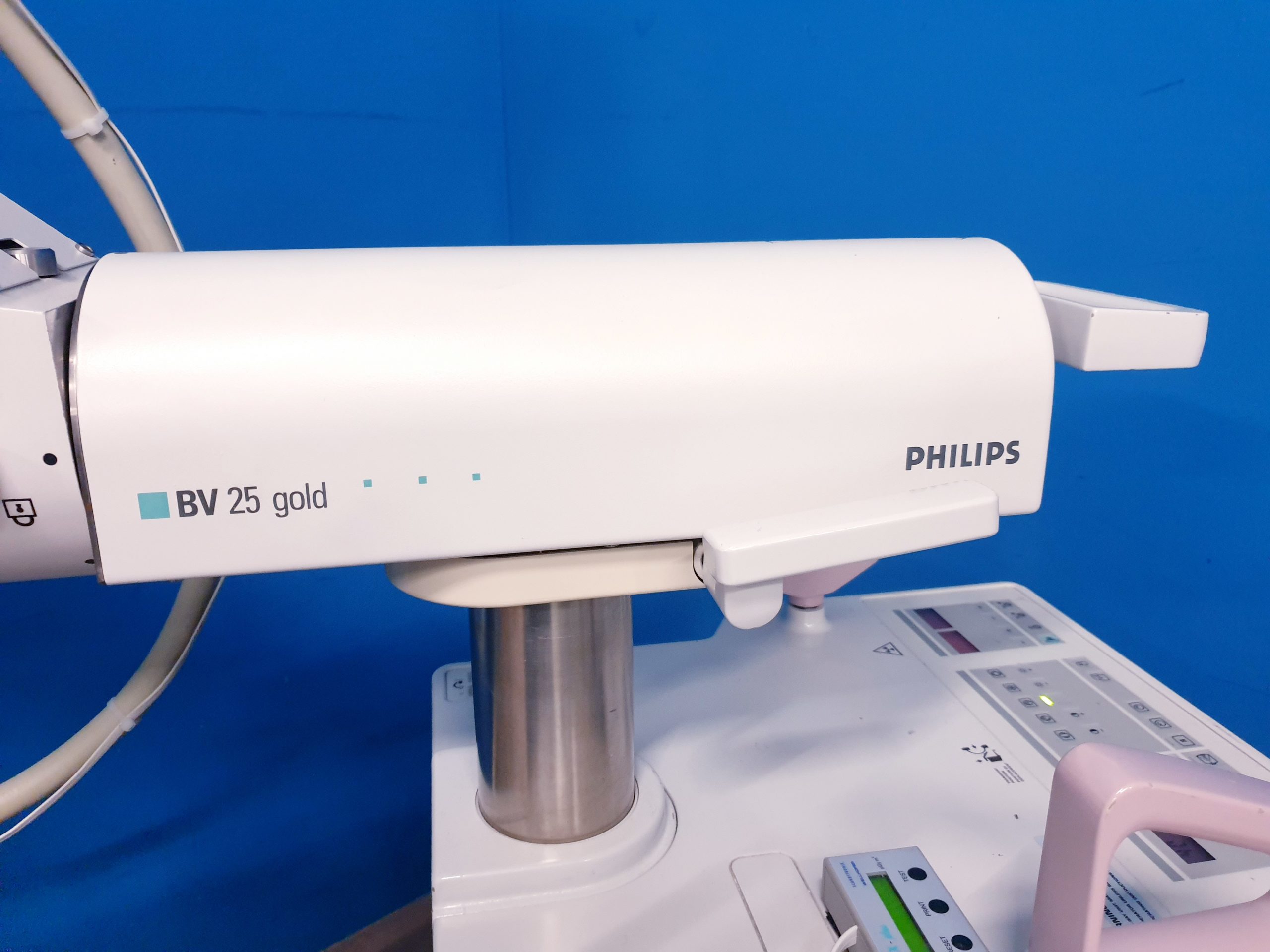 Philips BV 25 – BV25 Gold fahrbarer C-Bogen mit Doppelmonitor thumbnail 7