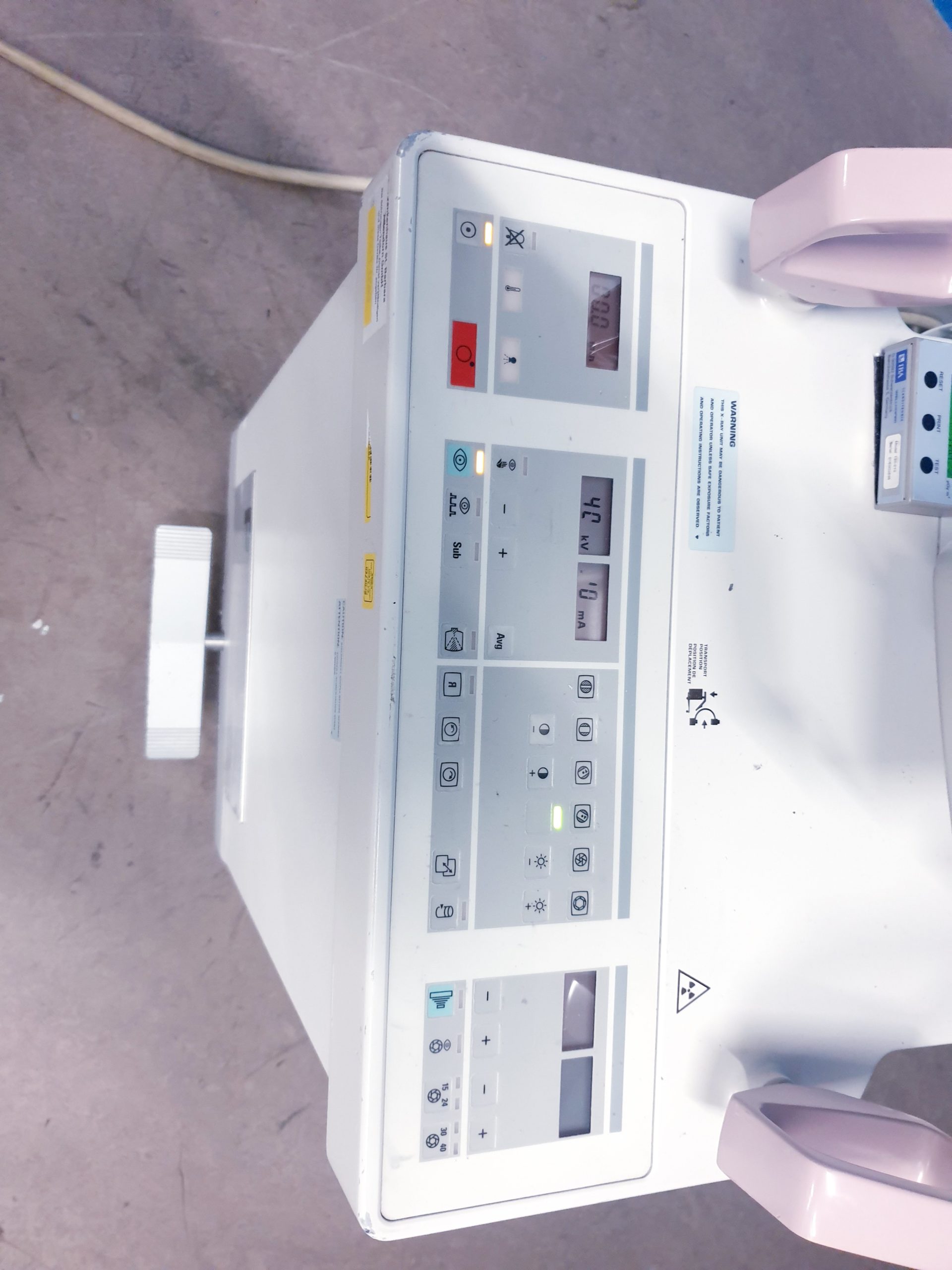 Philips BV 25 – BV25 Gold fahrbarer C-Bogen mit Doppelmonitor thumbnail 12