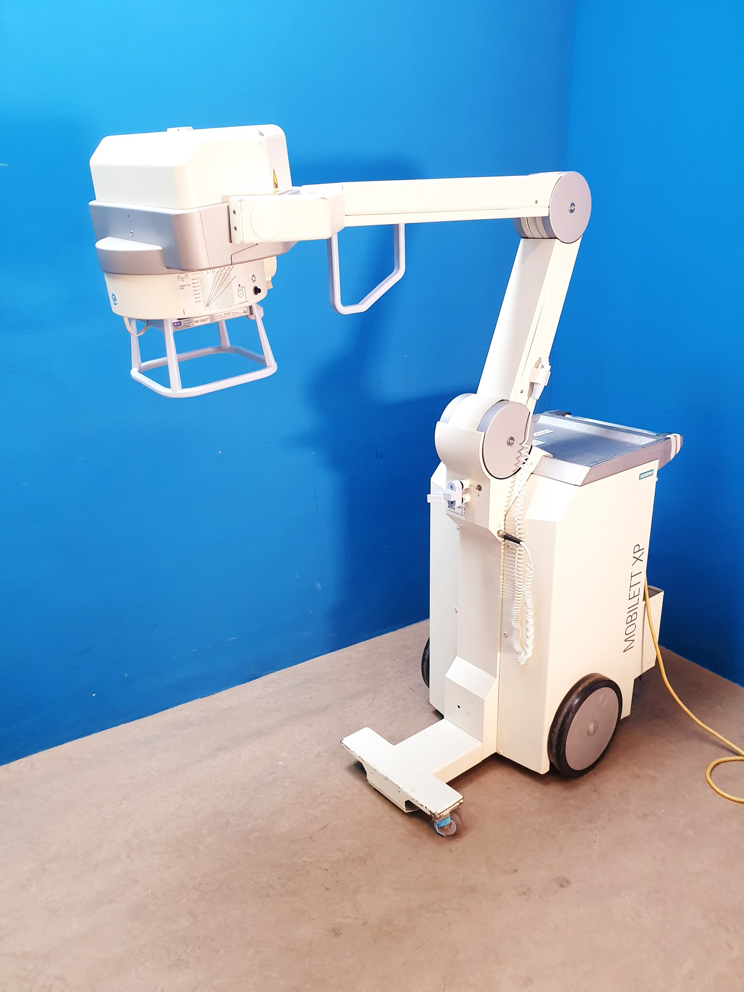 Siemens MOBILETT XP Portable X-Ray DOM 2009 — image 1 of 7
